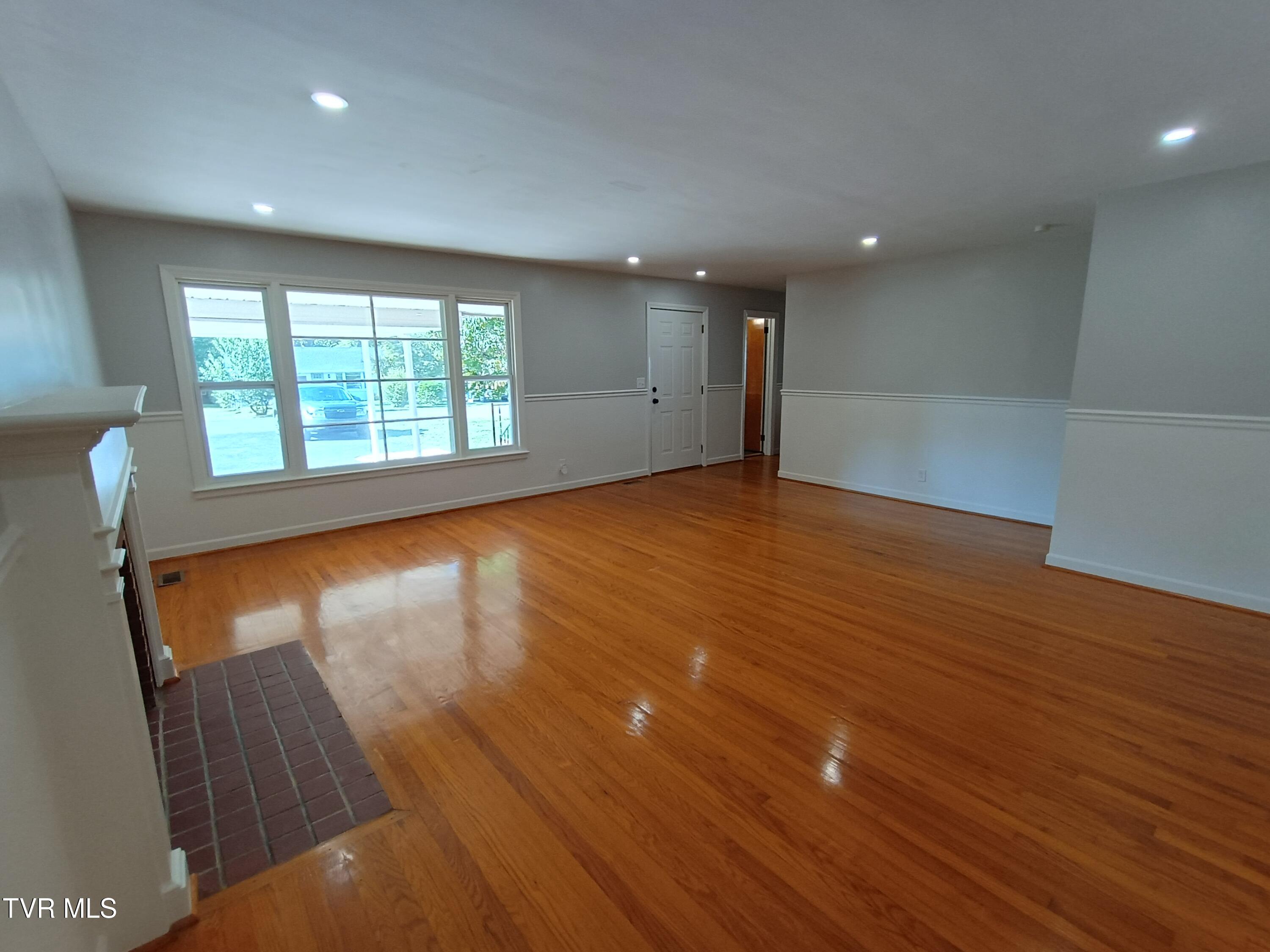 1320 Oxford Place Property Photo 12