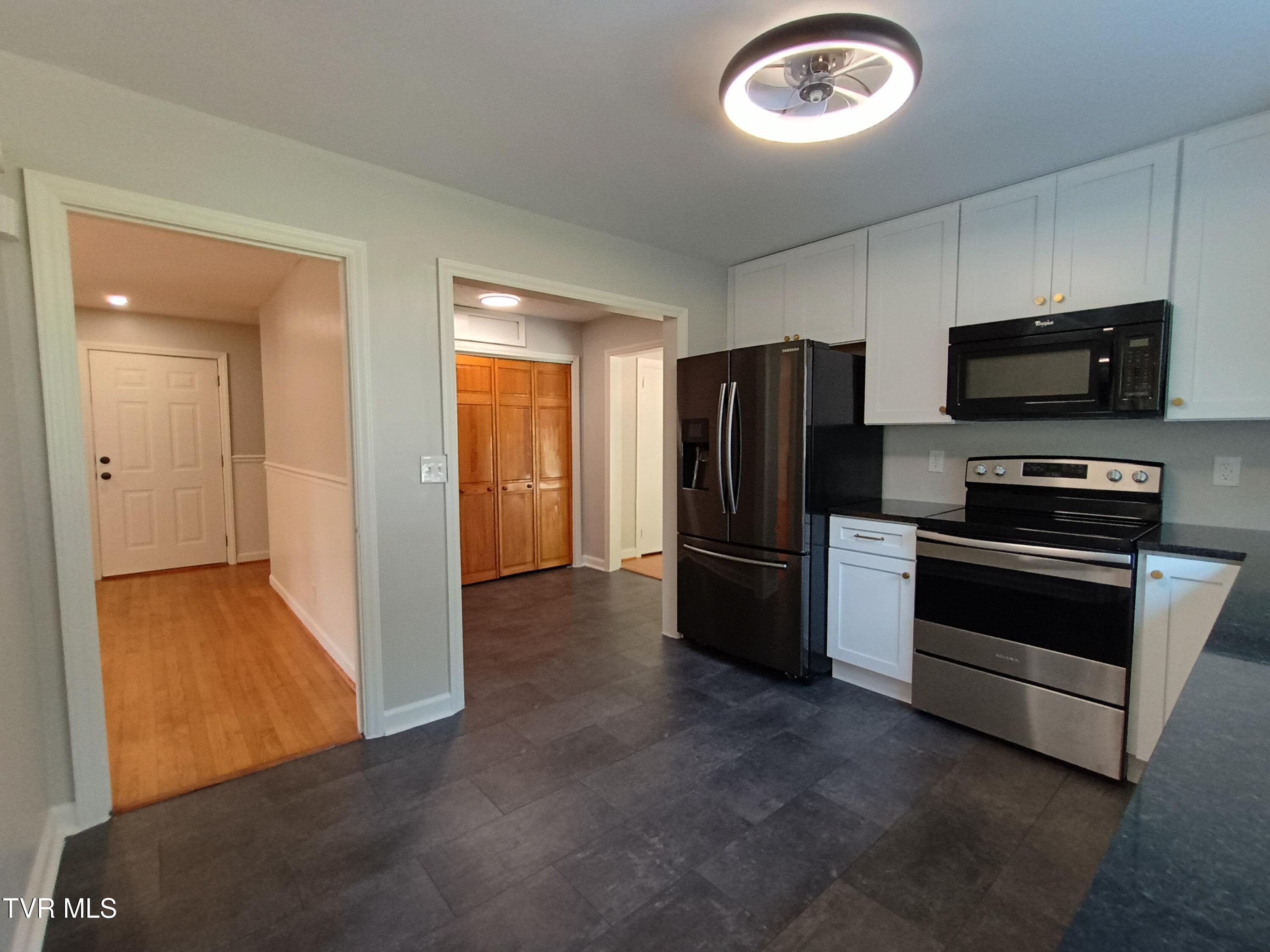 1320 Oxford Place Property Photo 13