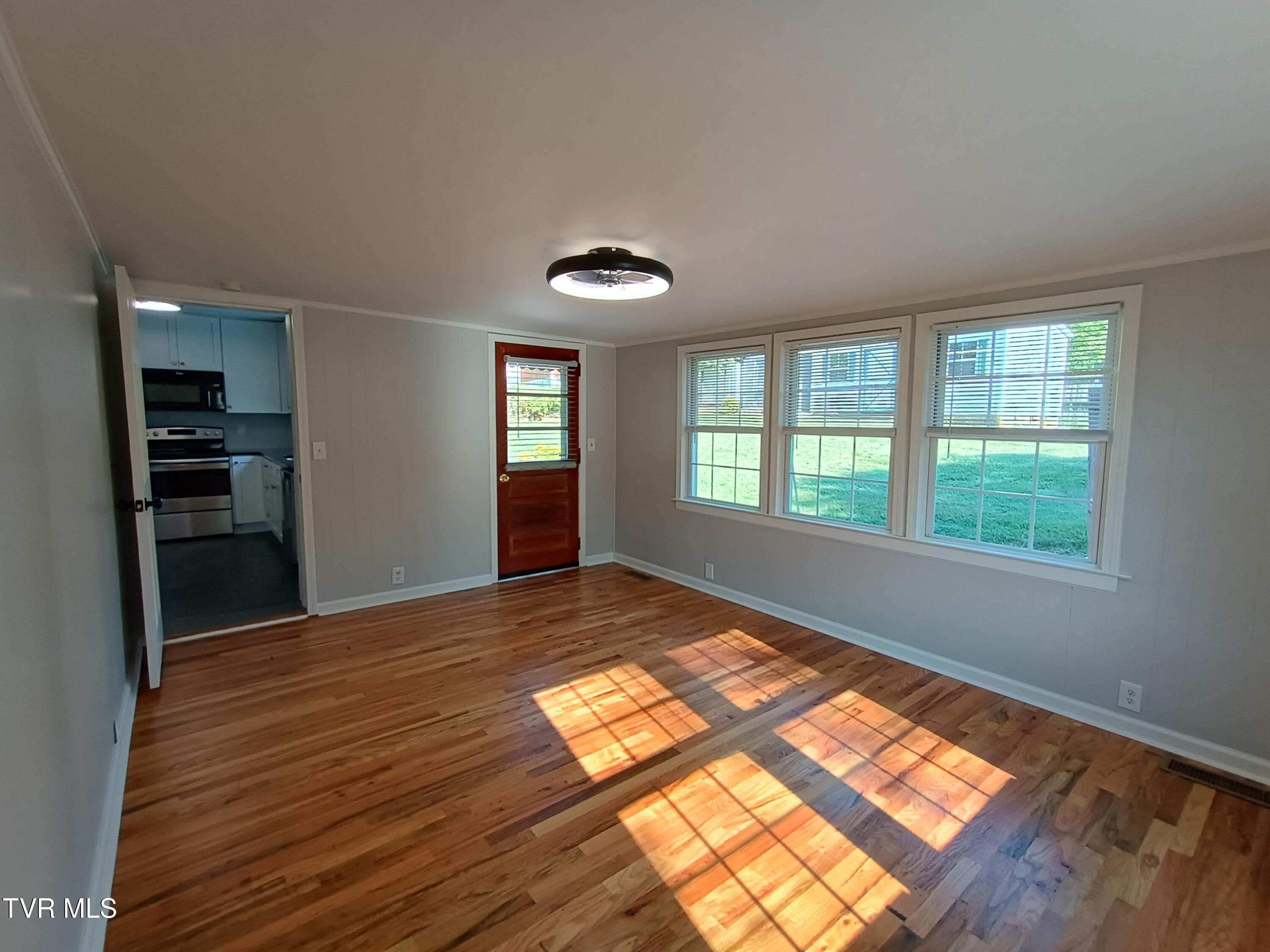 1320 Oxford Place Property Photo 21