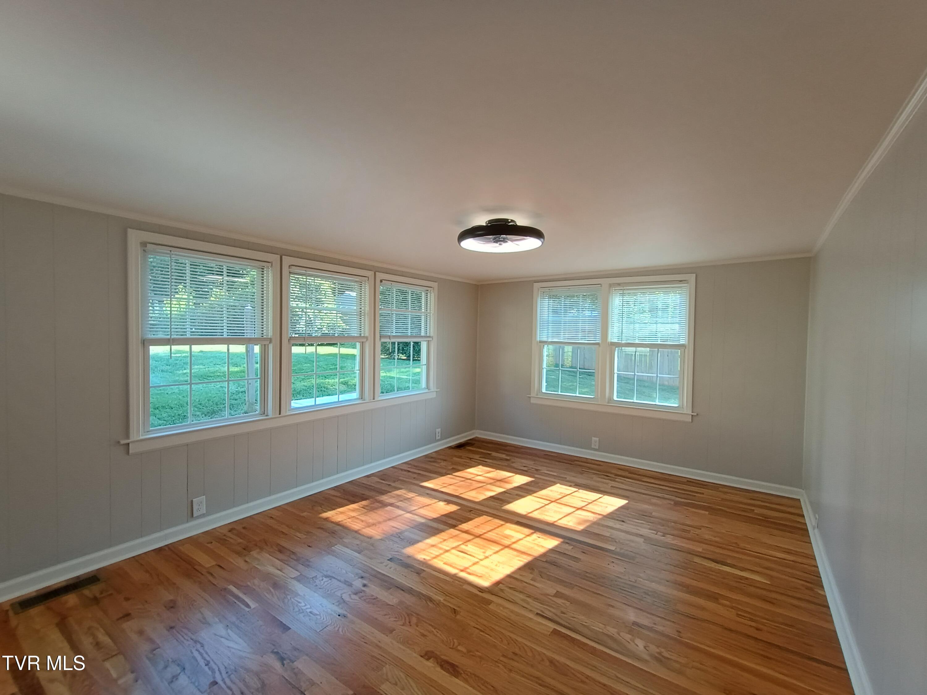 1320 Oxford Place Property Photo 23