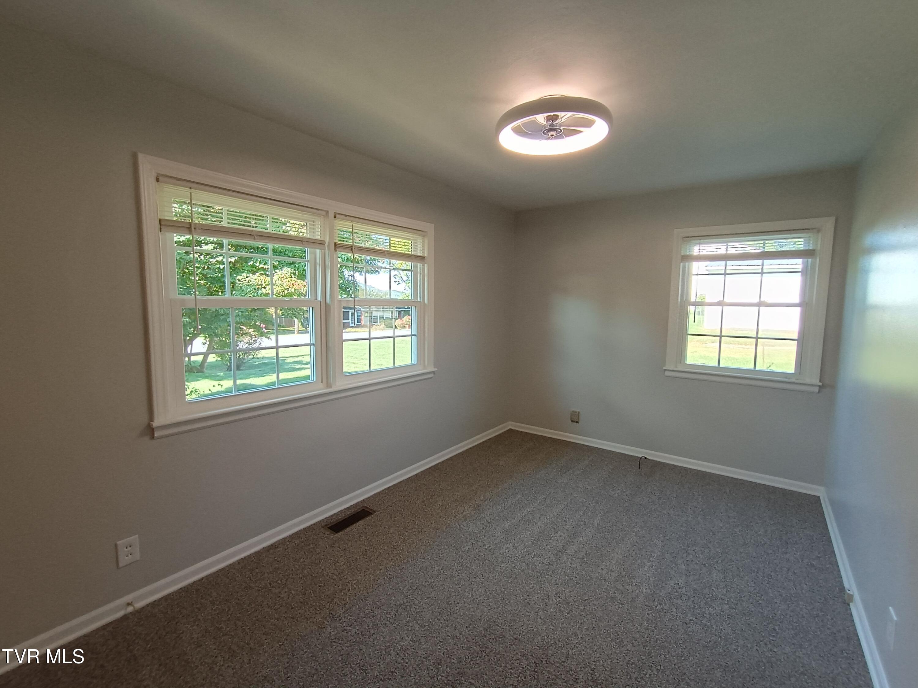 1320 Oxford Place Property Photo 26