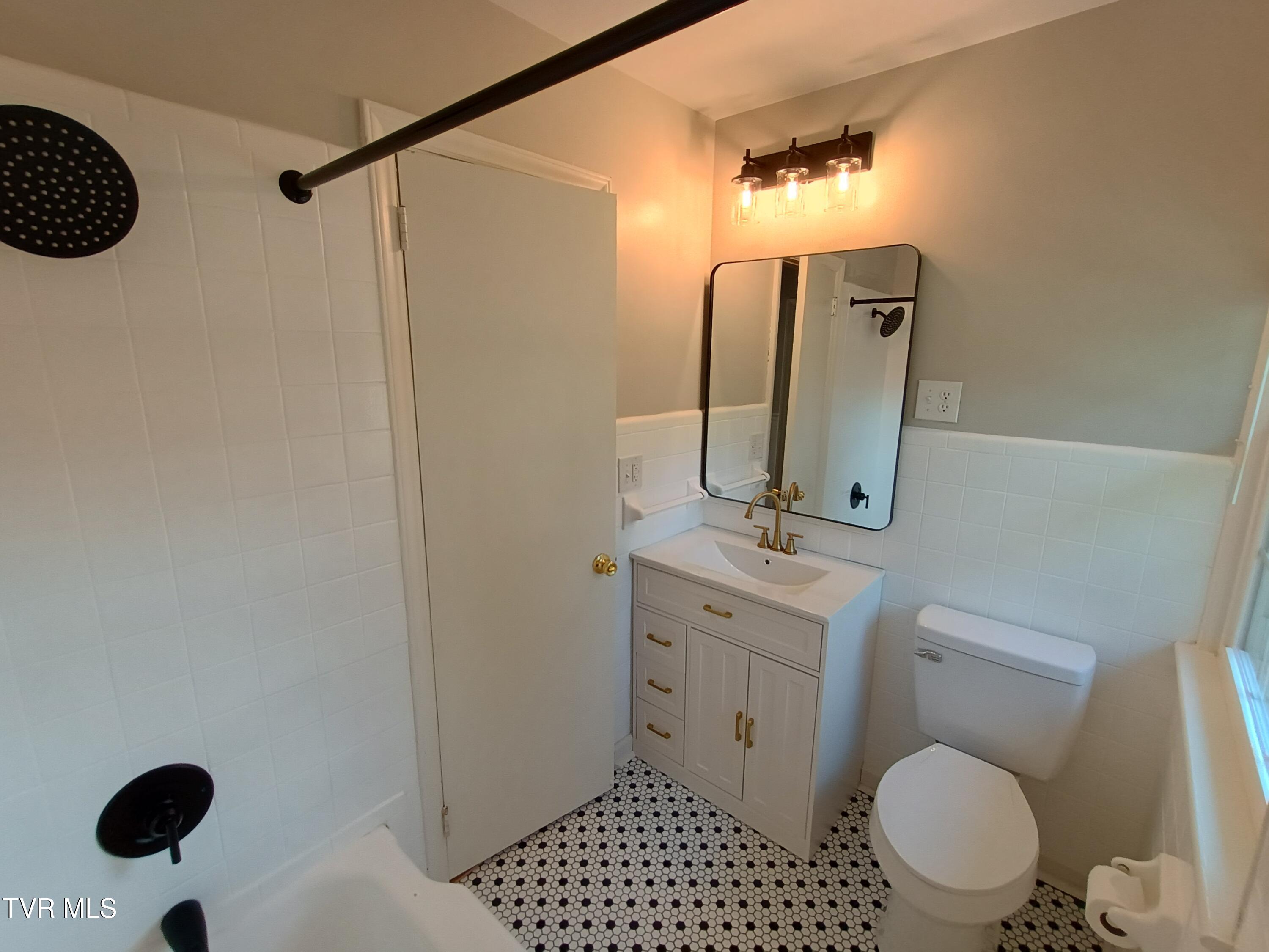 1320 Oxford Place Property Photo 28