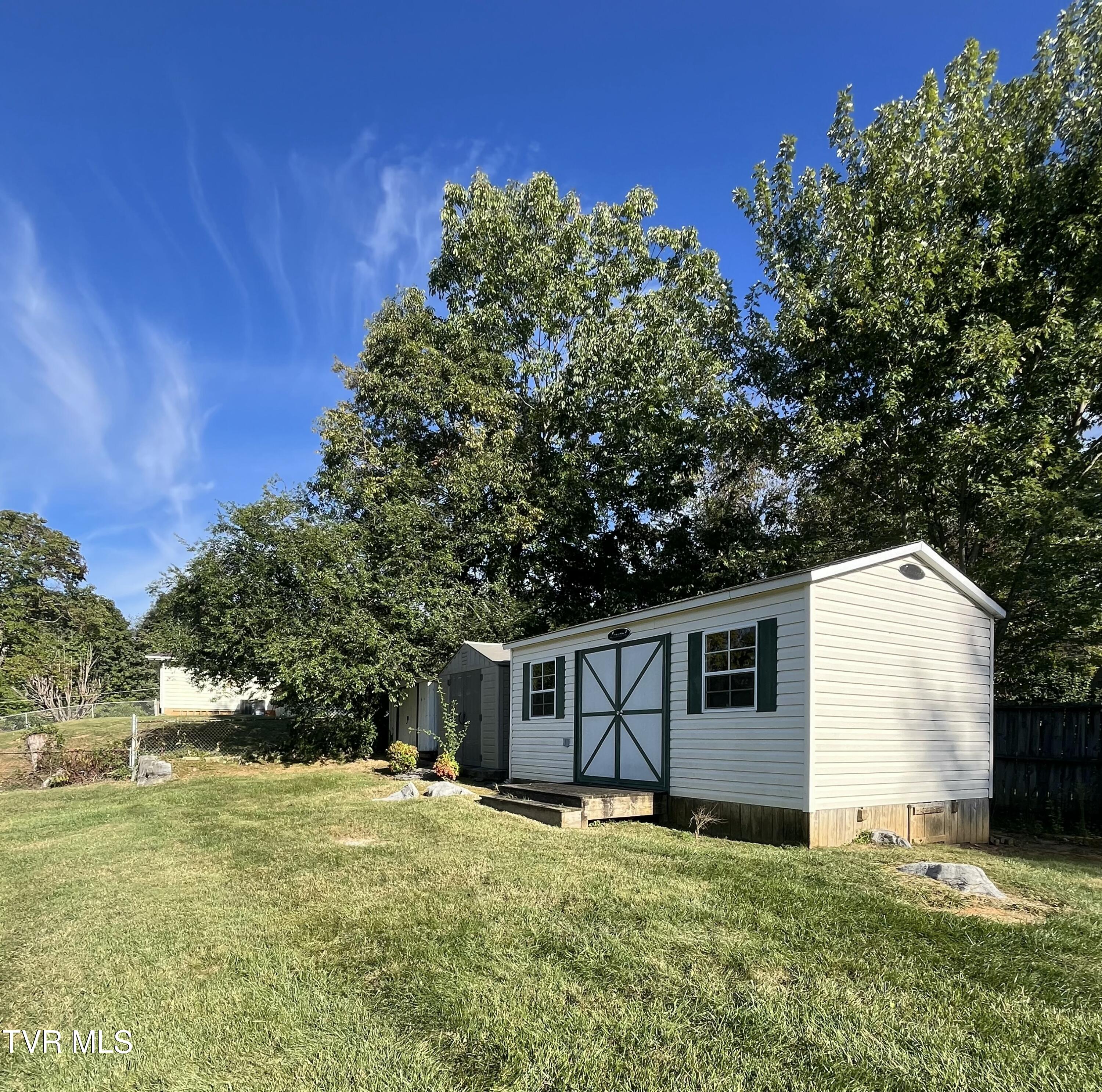 1320 Oxford Place Property Photo 31