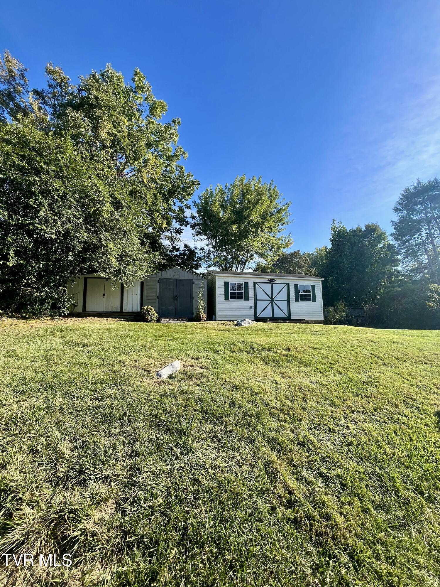 1320 Oxford Place Property Photo 32
