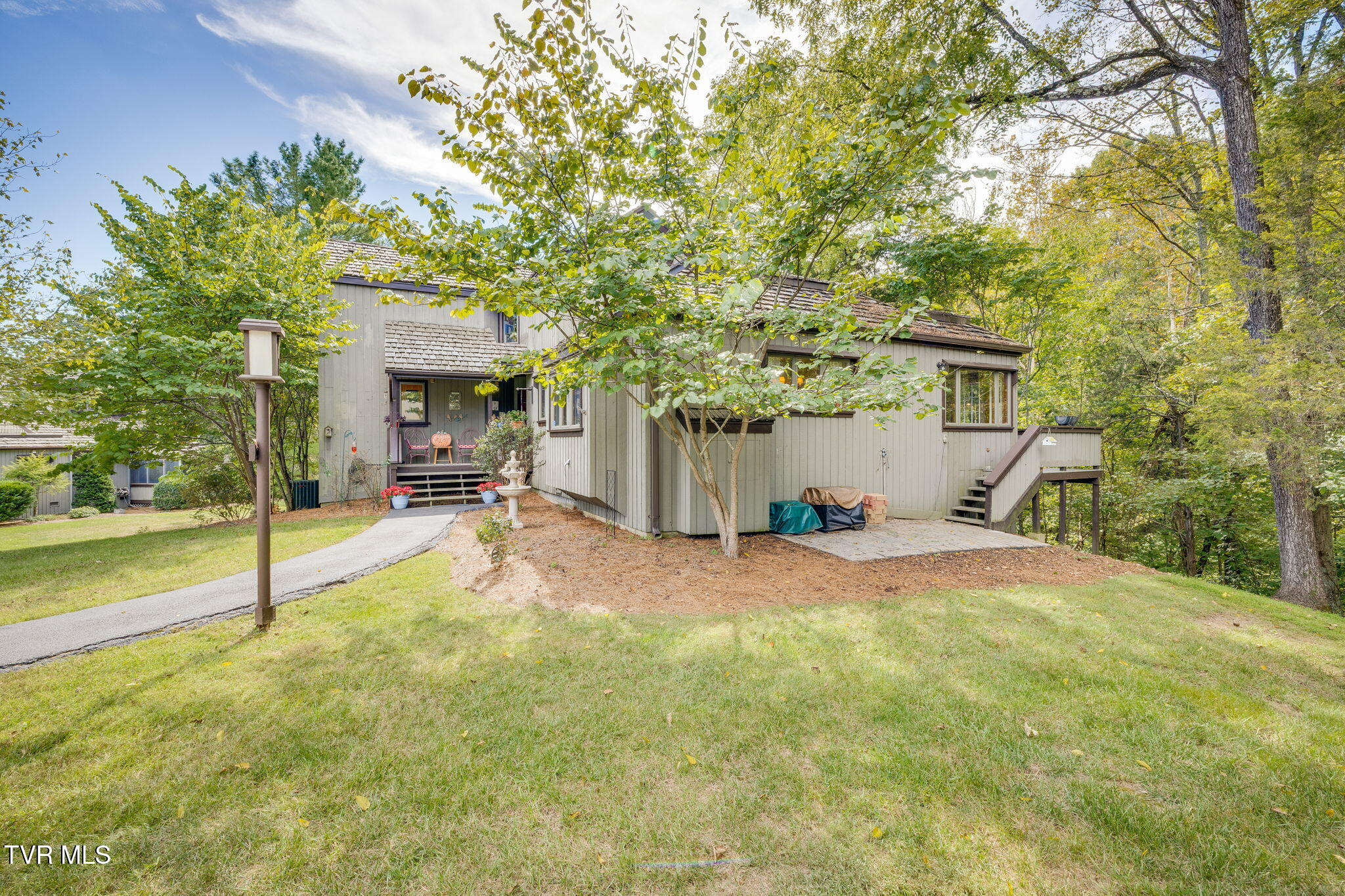 137 Columbine Road Property Photo 3