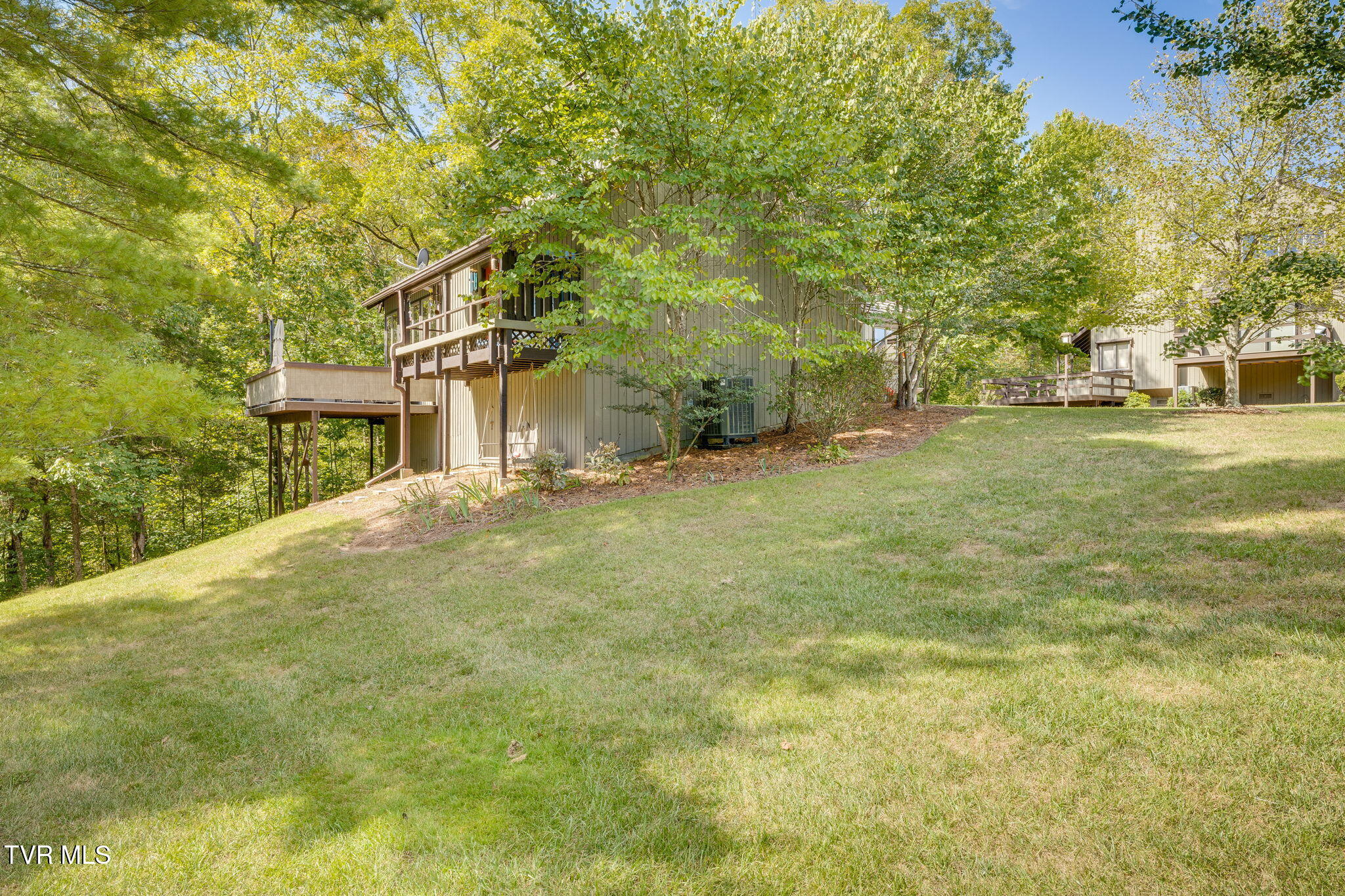 137 Columbine Road Property Photo 4