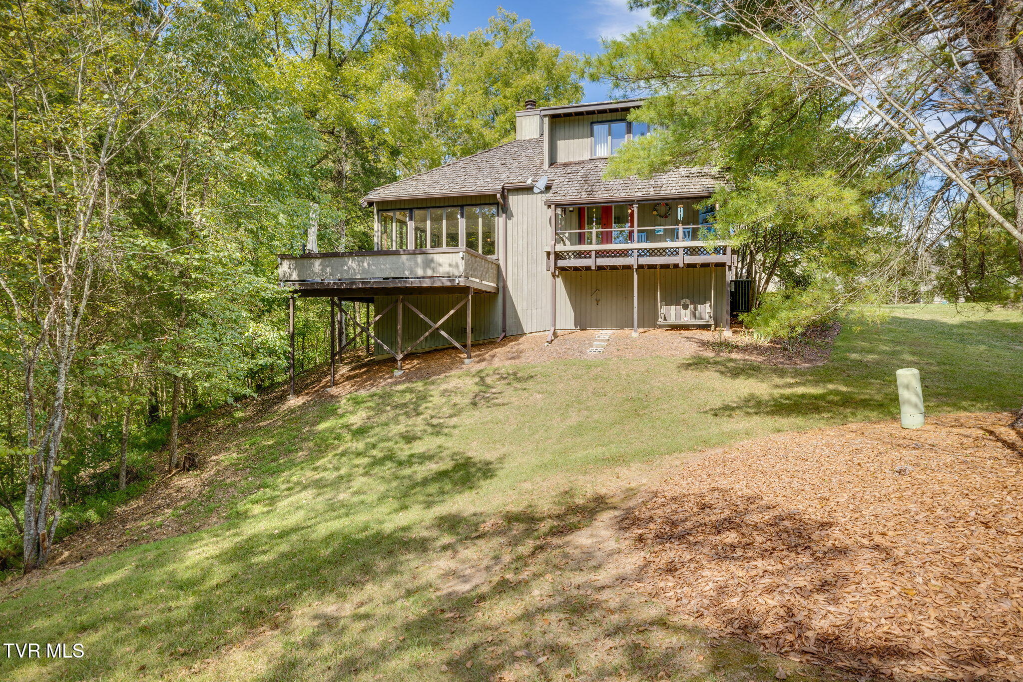 137 Columbine Road Property Photo 5