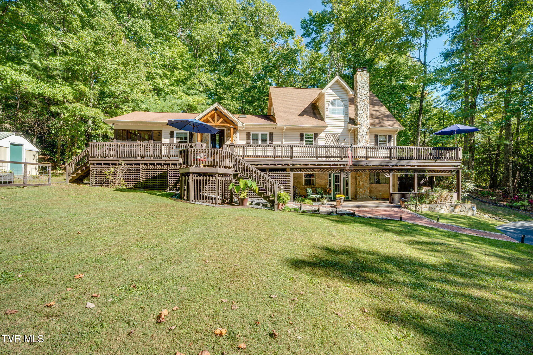 2509 Upper Stone Mtn Road Property Photo 1