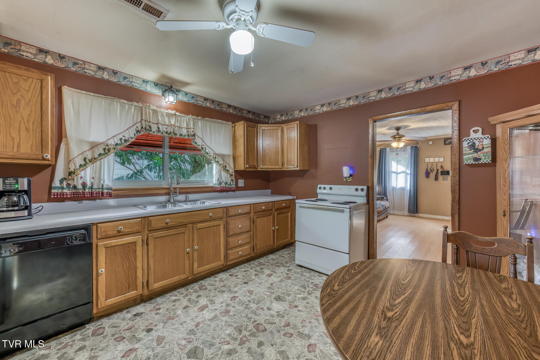 2106 Millye Street Property Photo 12