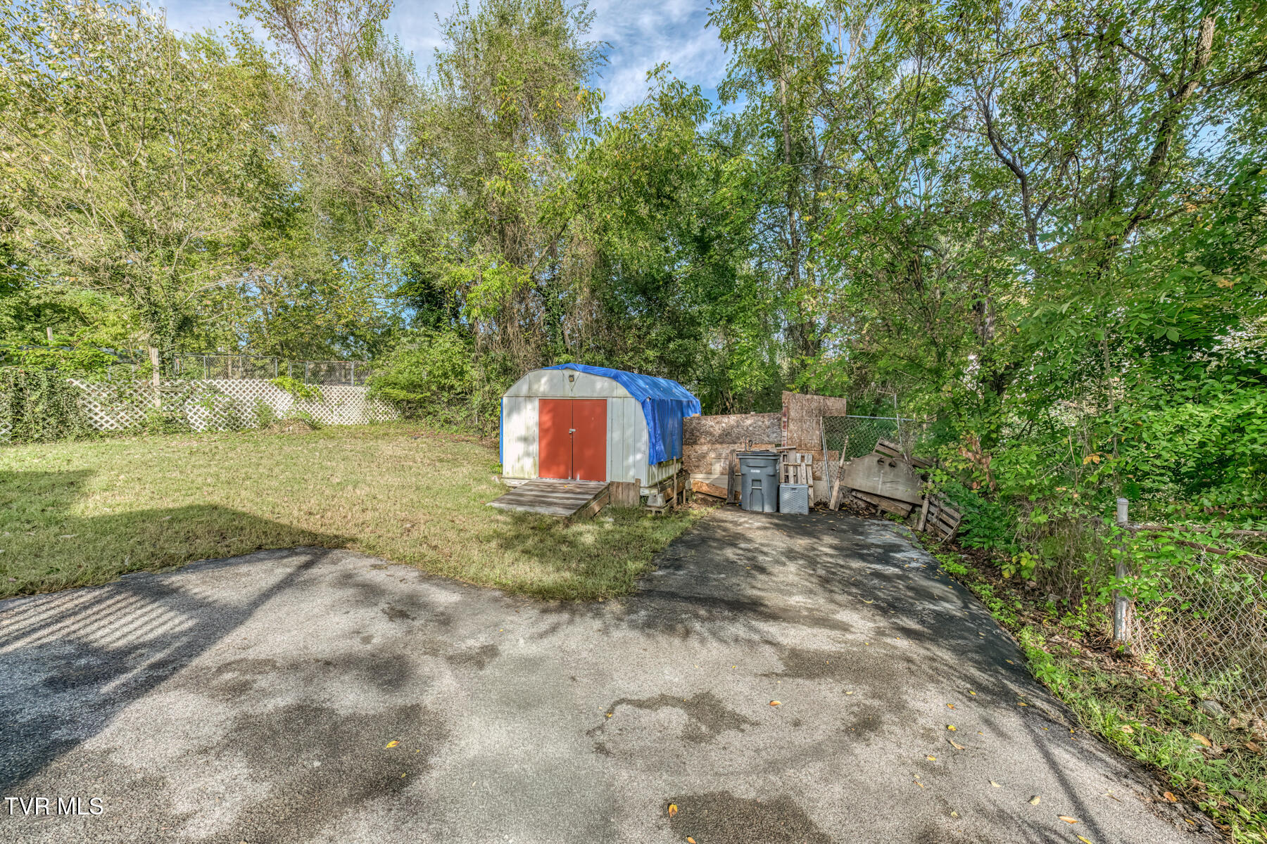 2106 Millye Street Property Photo 29