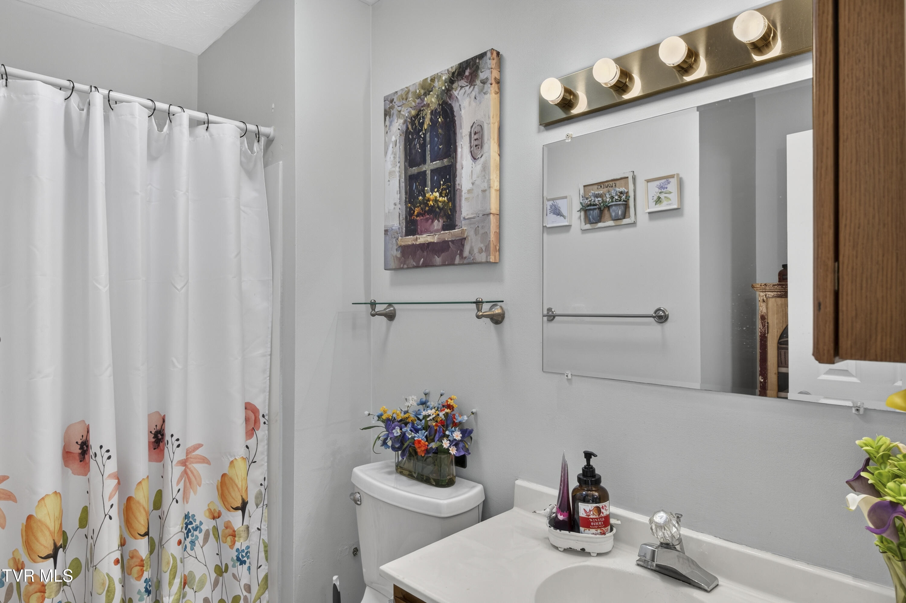 331 Edmond Drive 6 Property Photo 13