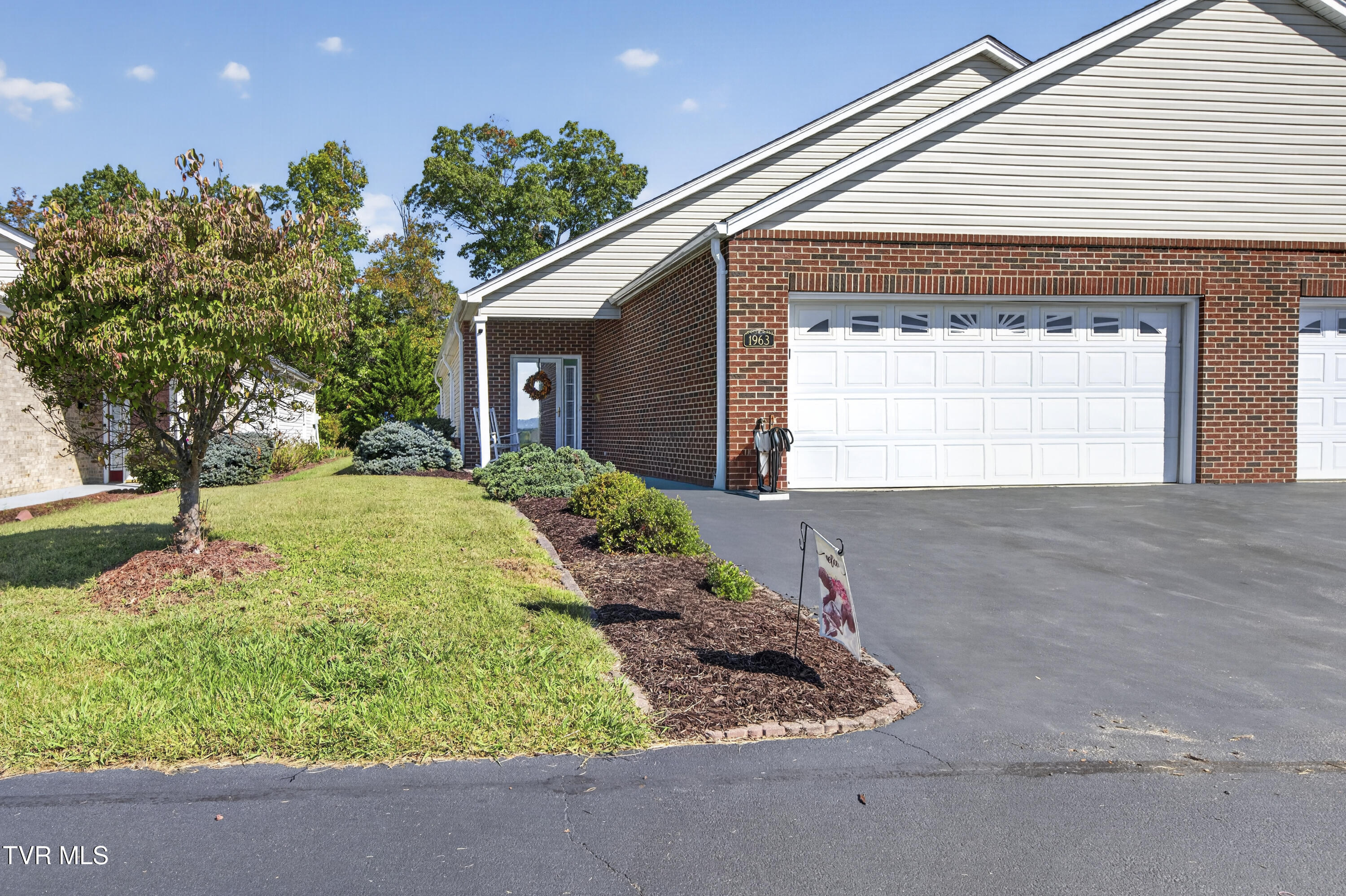 1963 Ridgepine Road . Property Photo 1