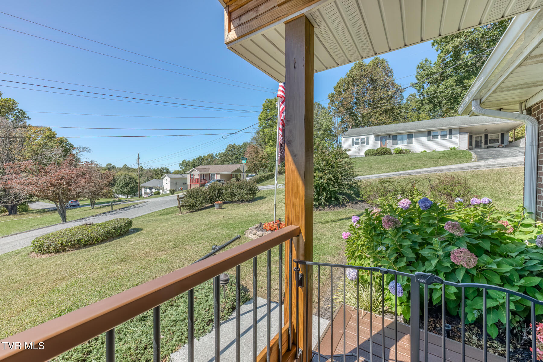 252 Crockett Street Property Photo 3