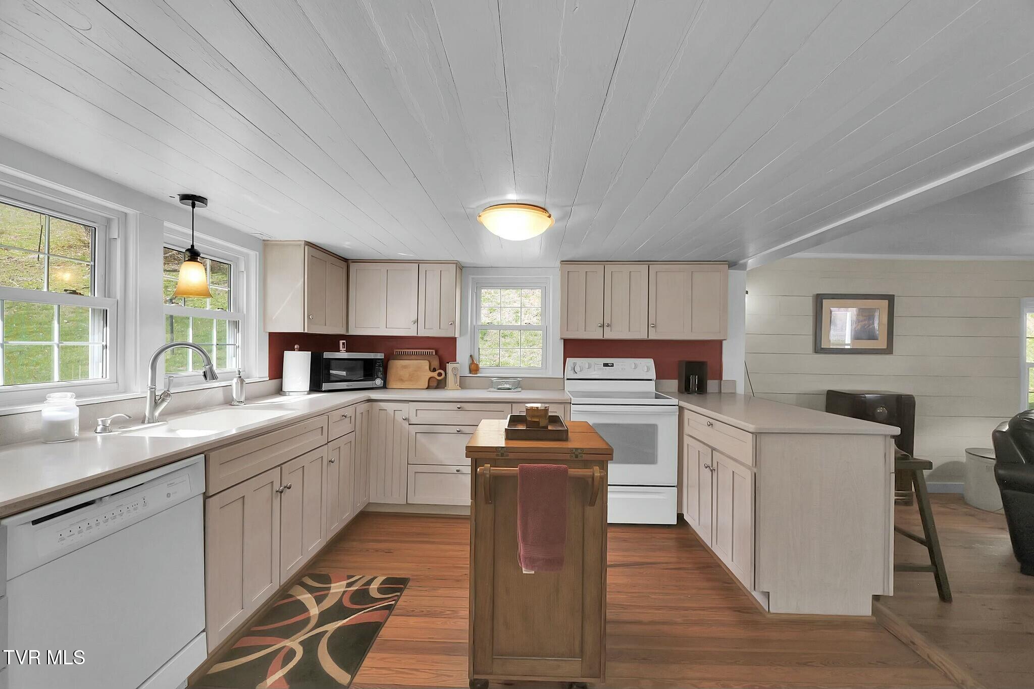 736 Shelley's Road Property Photo 27