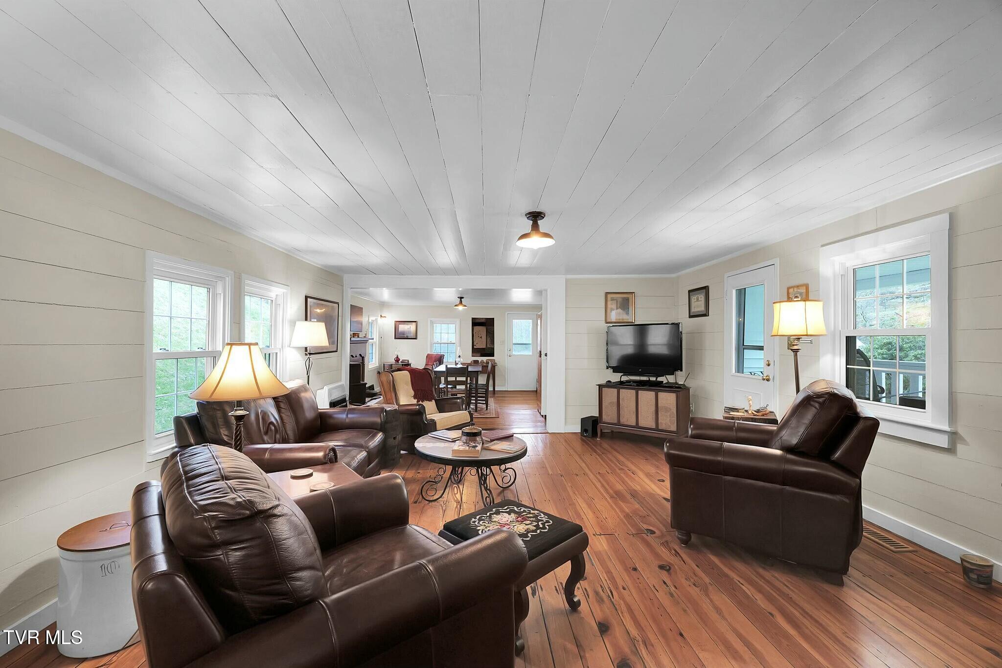 736 Shelley's Road Property Photo 30