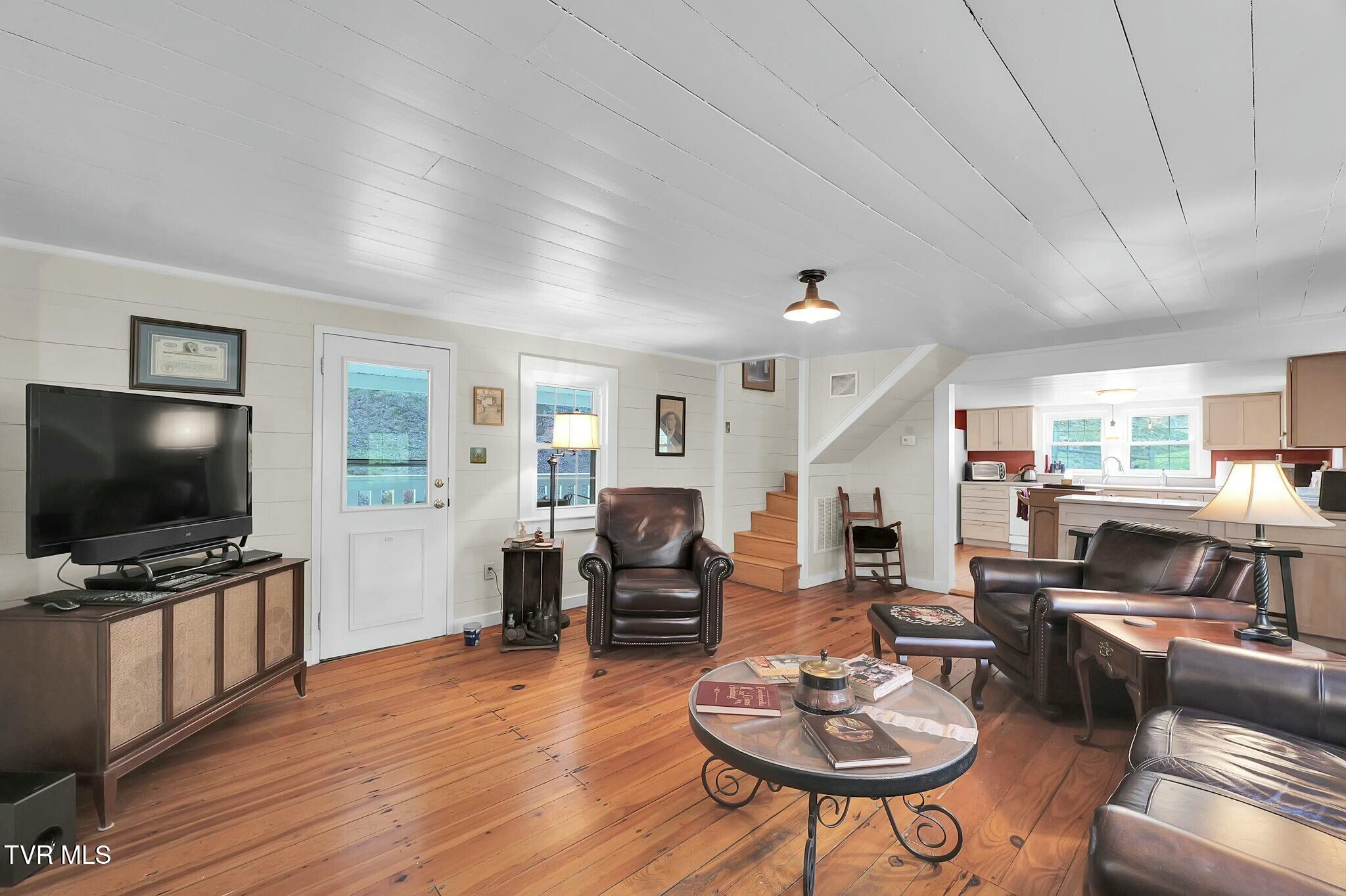 736 Shelley's Road Property Photo 33