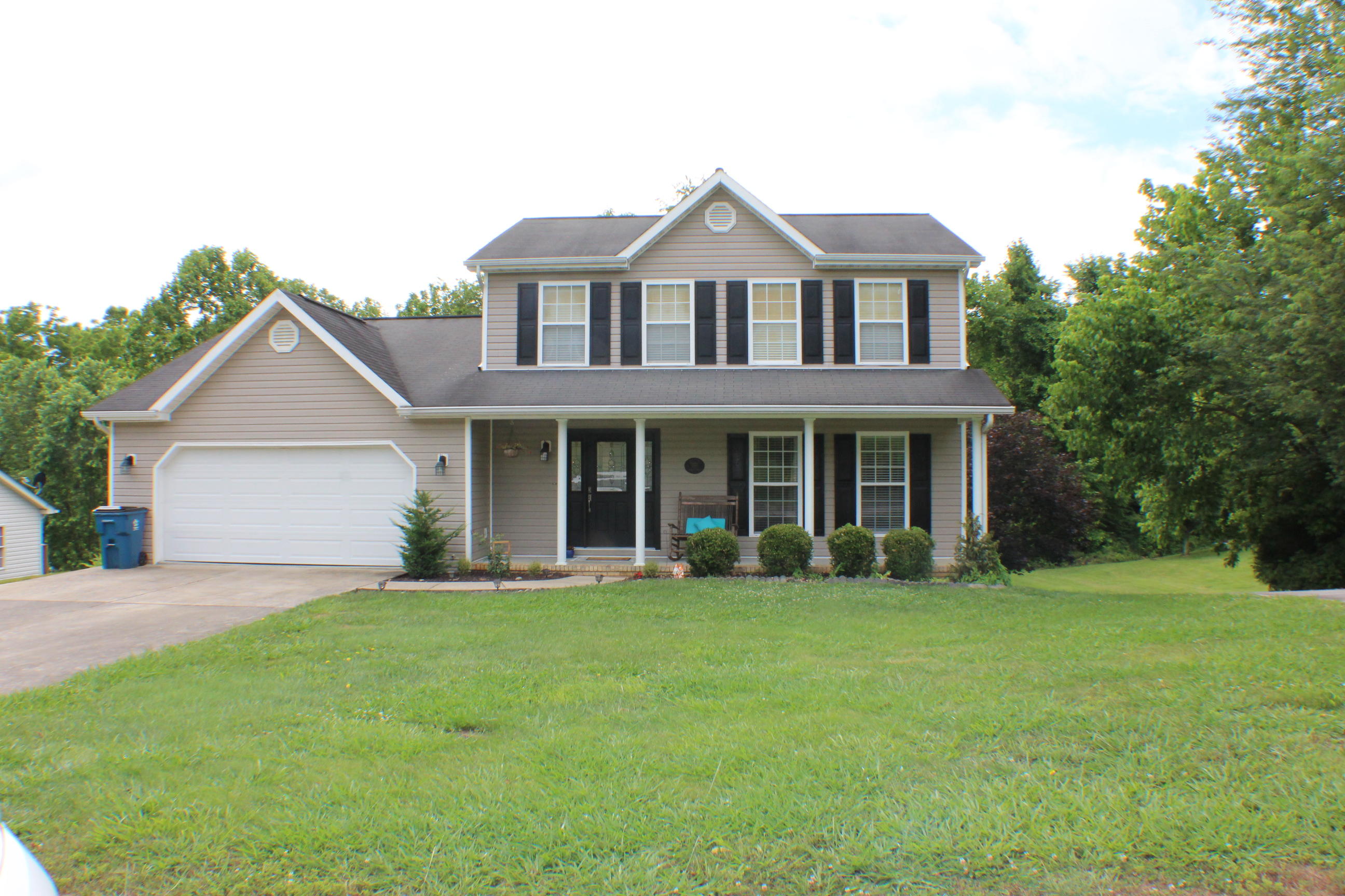 113 Silverleaf Court Property Photo 1