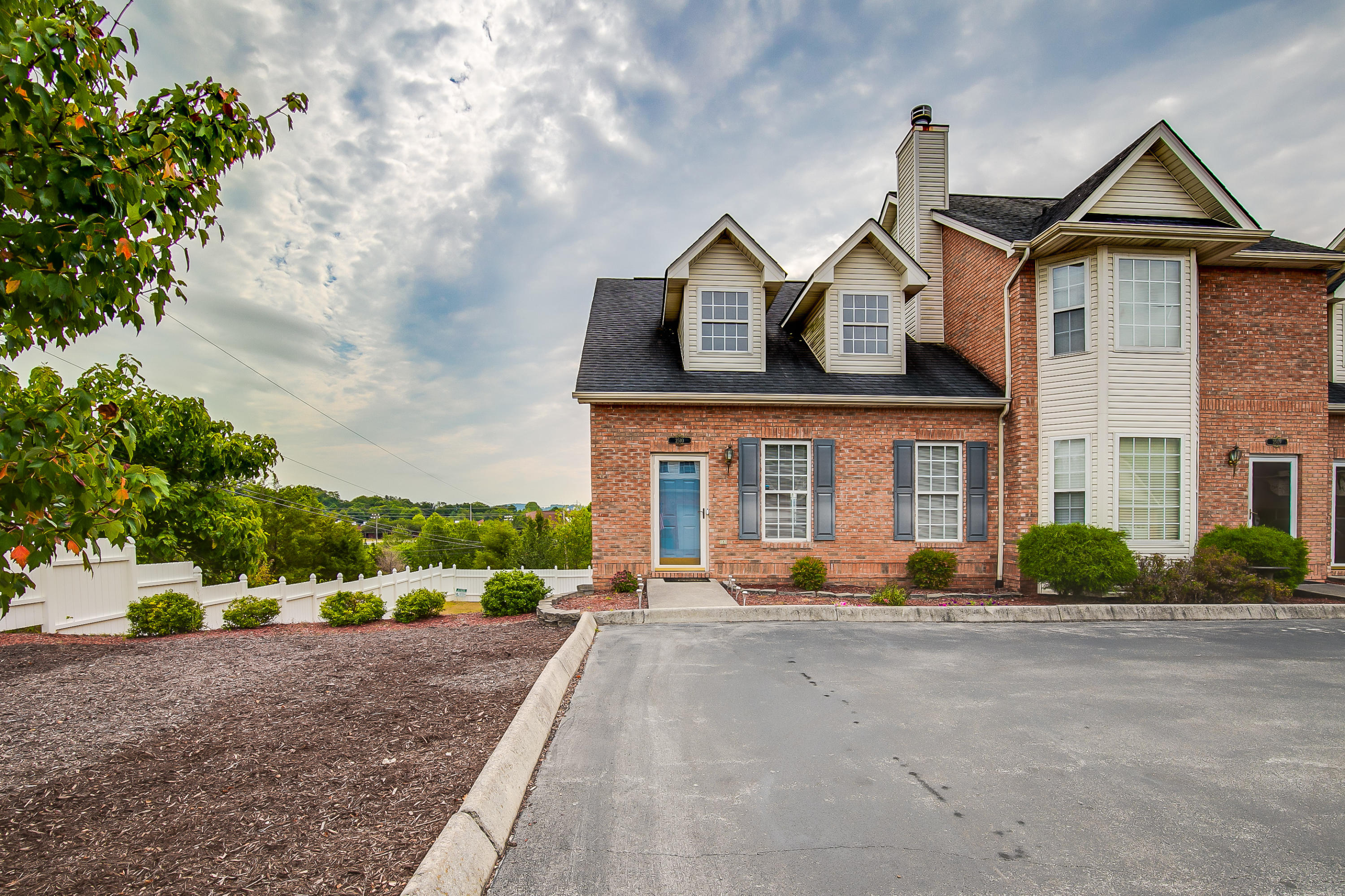 2510 Cloister Lane Property Photo 1