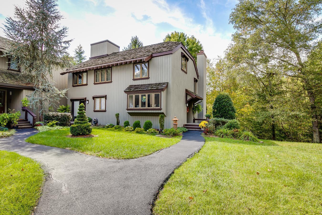 15 Crown Circle Property Photo 1
