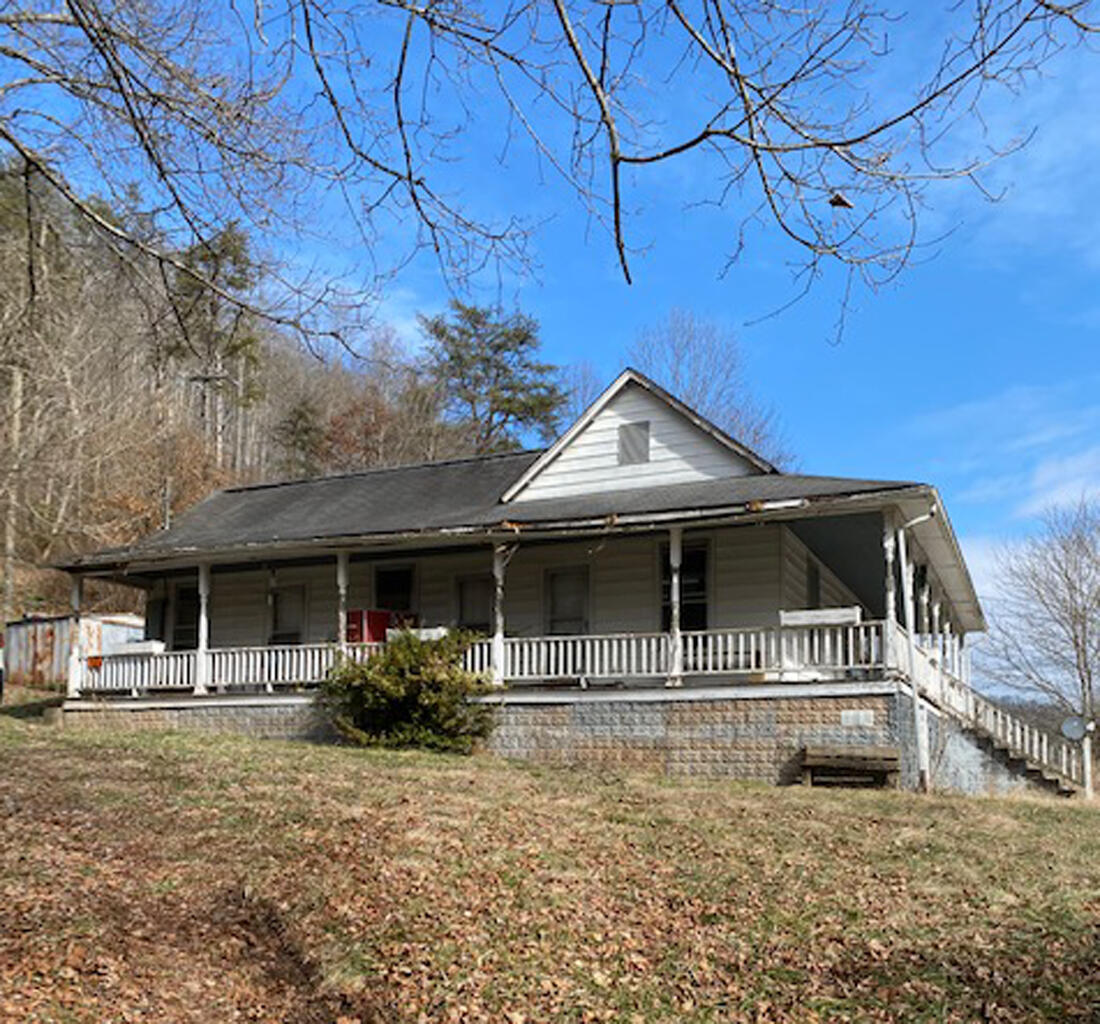 1458 Fairview Road Property Photo 1