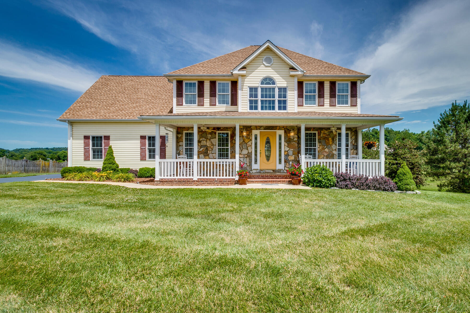 17261 Crabtree Court Property Photo 1