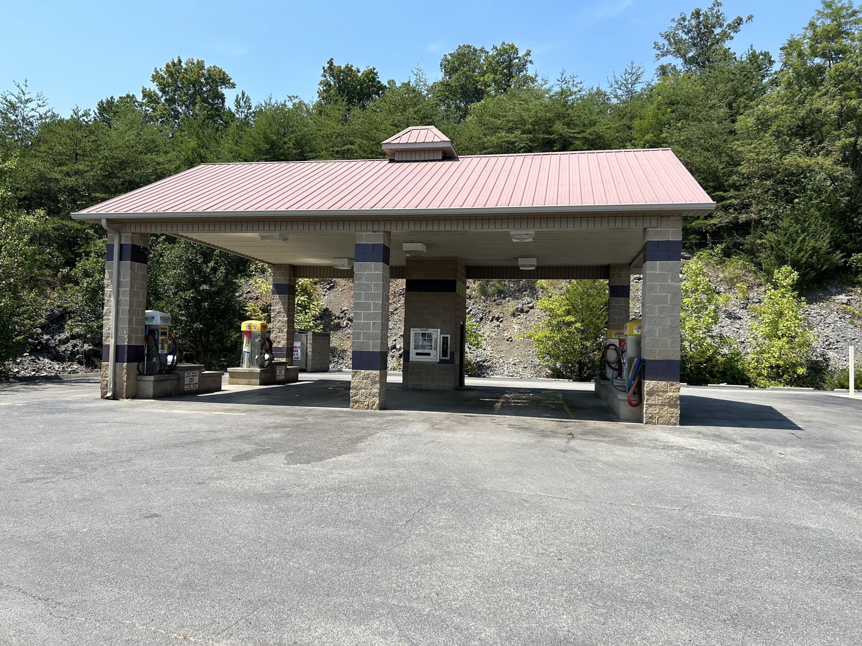 129 Highway 25-70 Property Photo 37