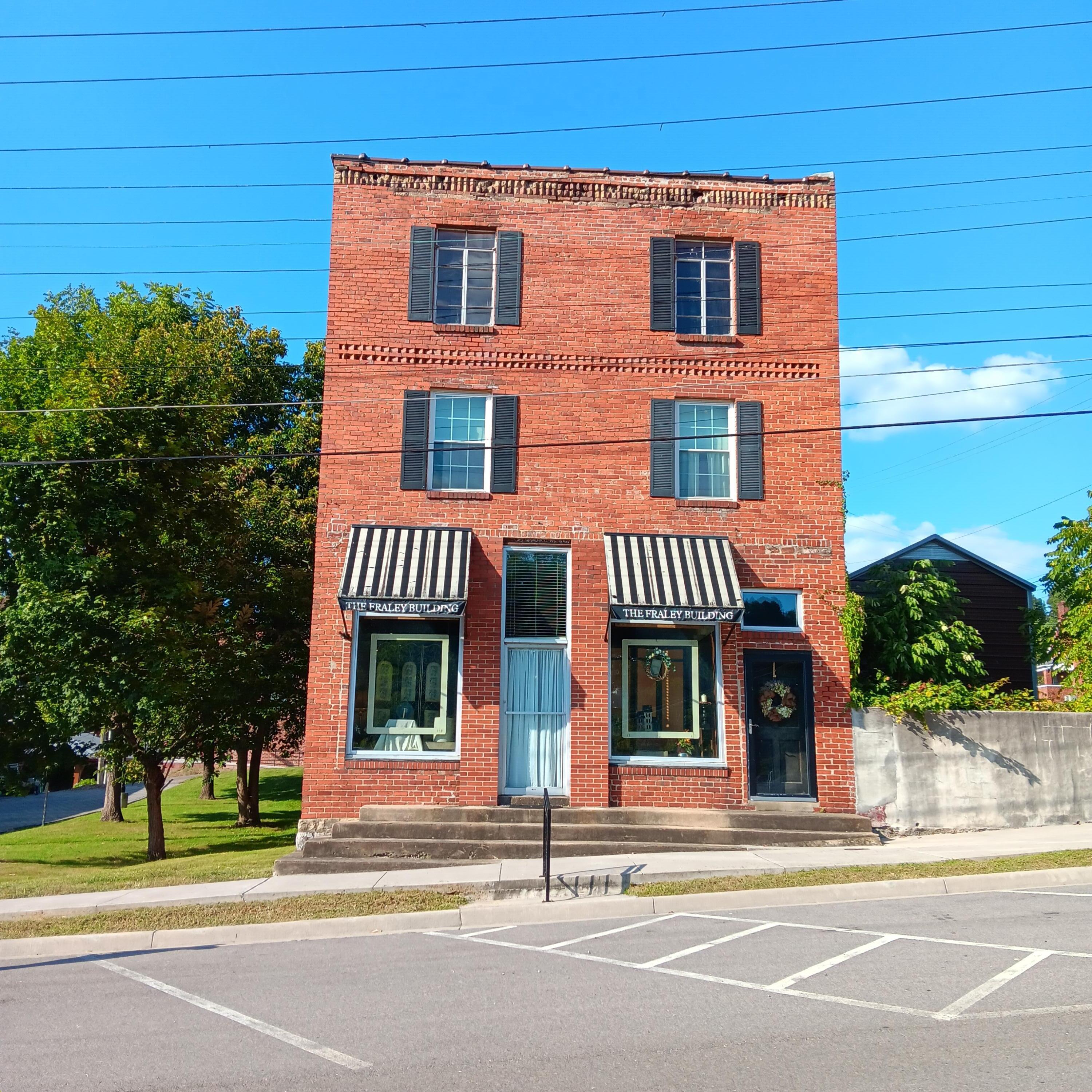 16625 Russell Street Property Photo