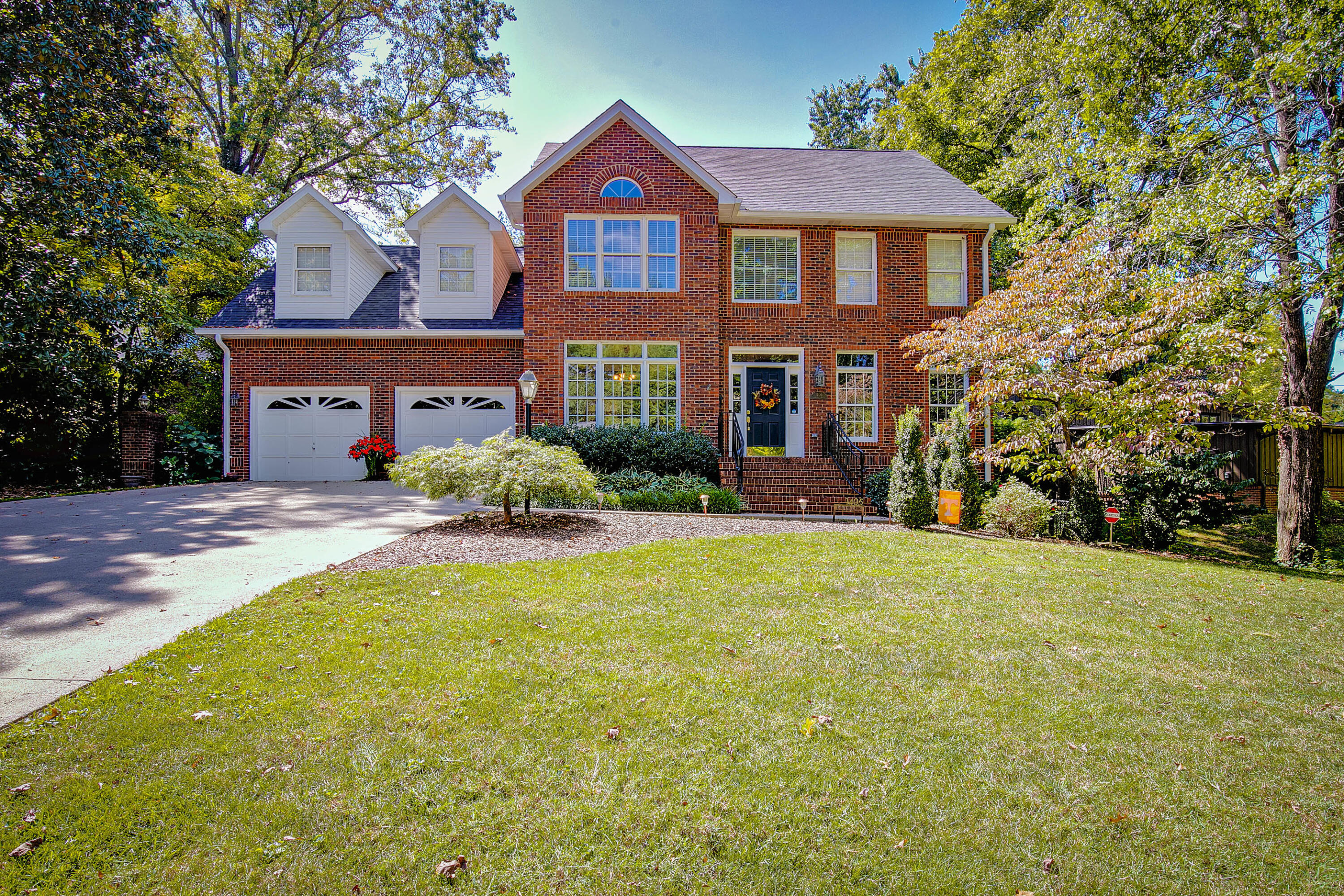 1405 Dobyns Drive Property Photo 1