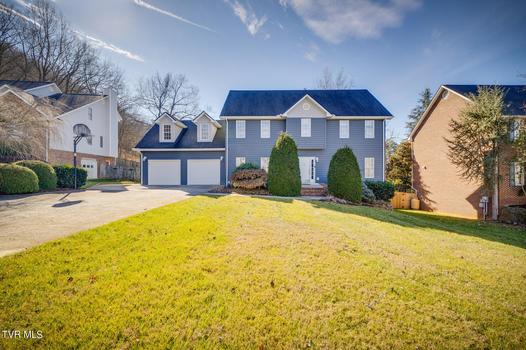 Woodleaf Real Estate Listings Main Image