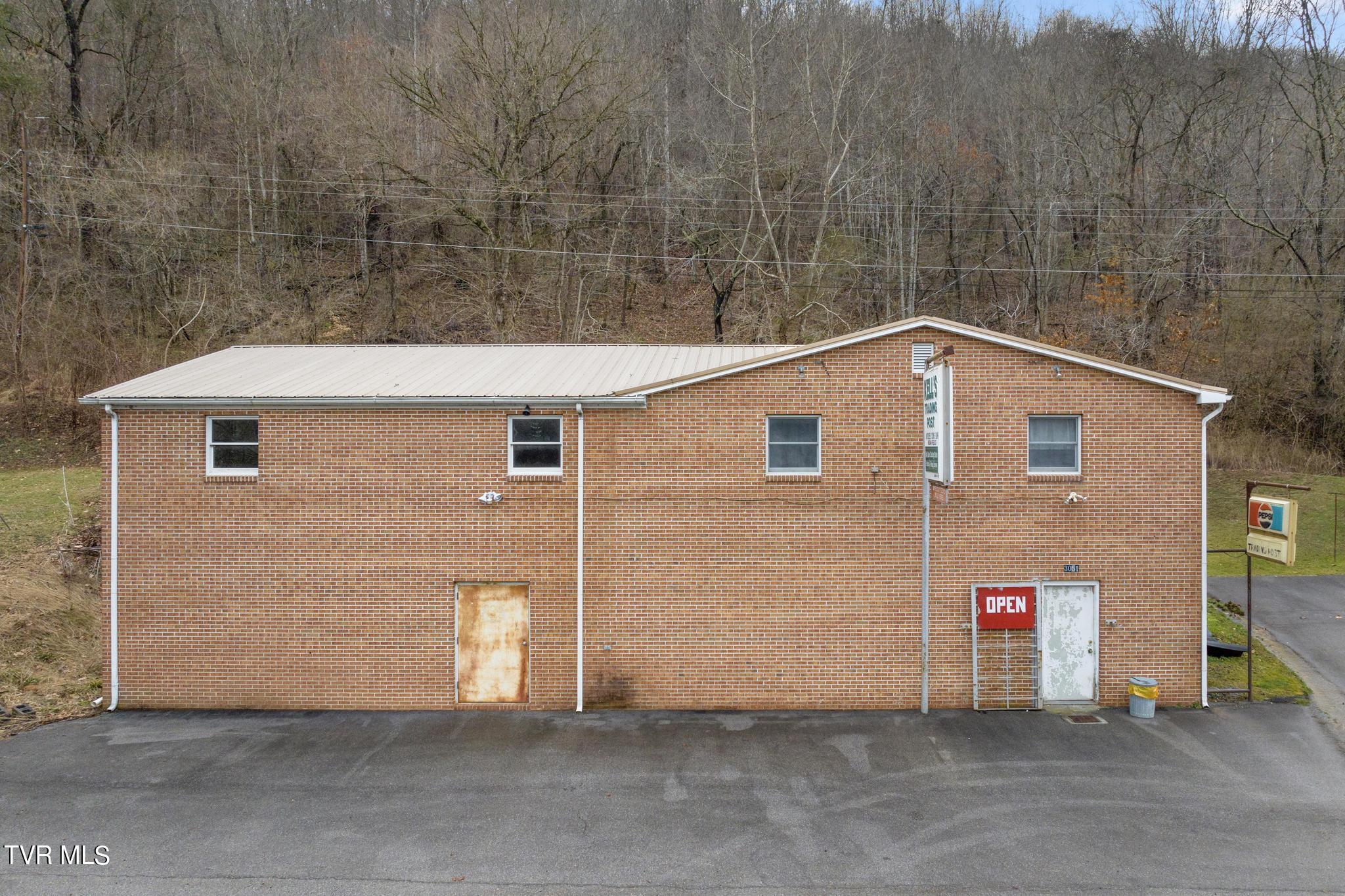 3057 Saltville Highway Property Photo 2
