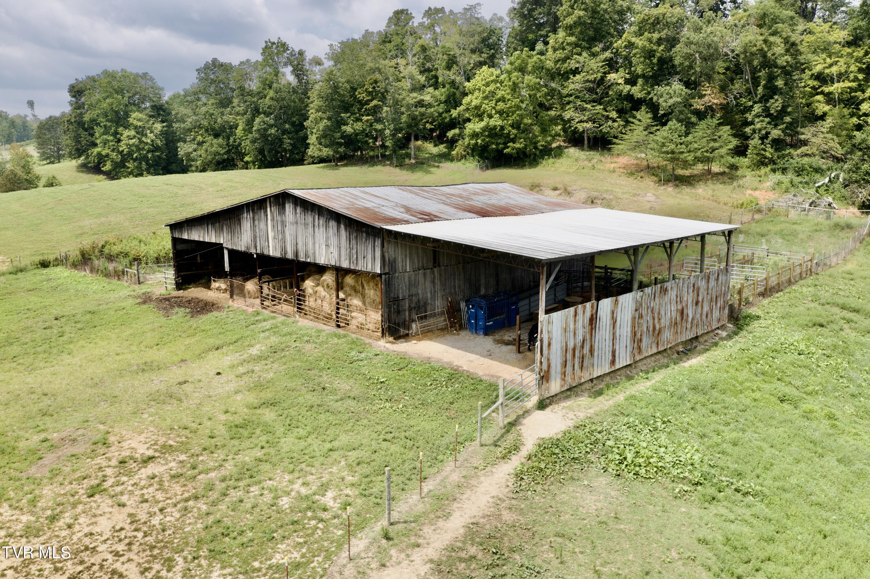 868 Caney Valley Loop Property Photo 3