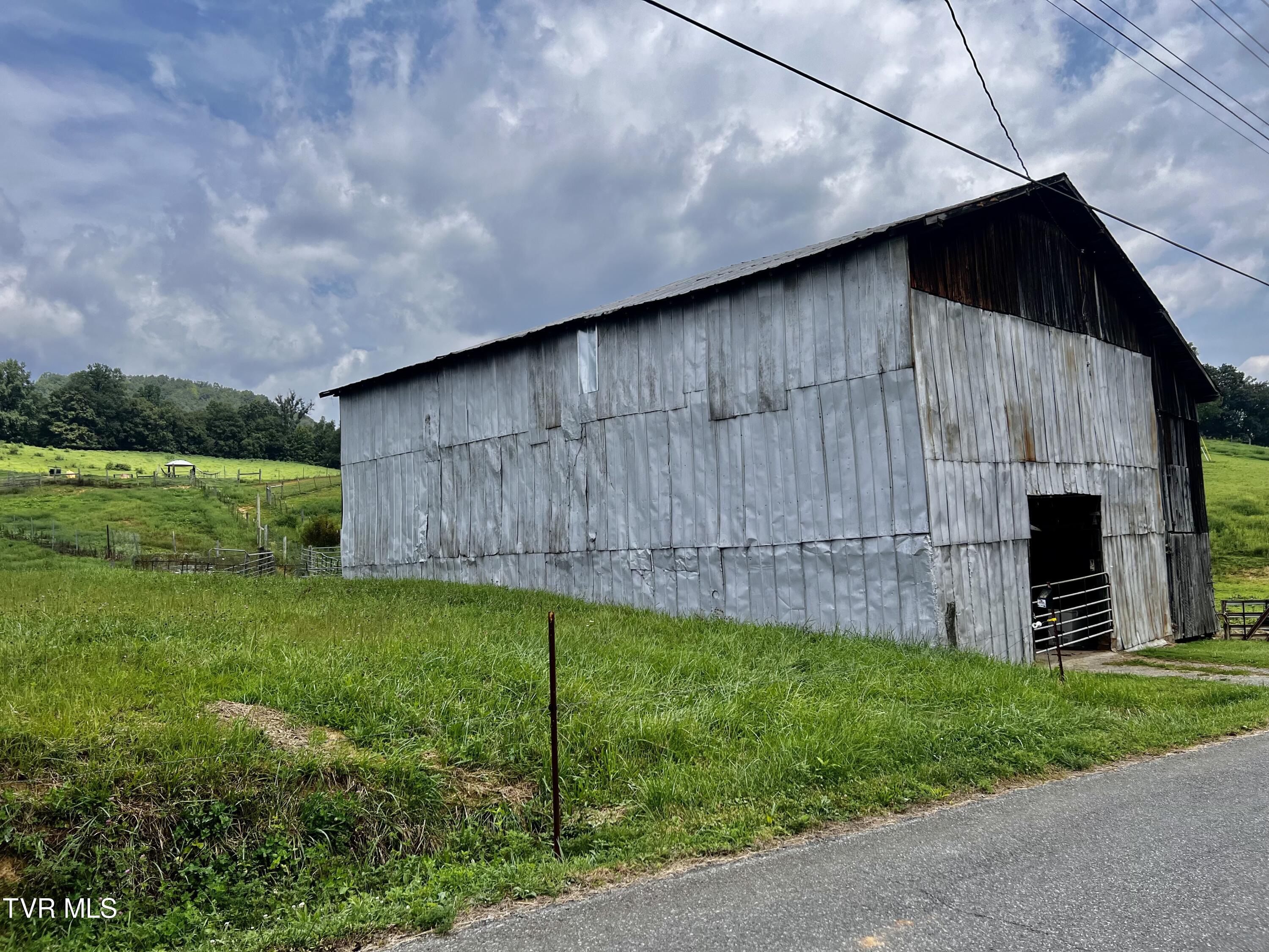 868 Caney Valley Loop Property Photo 4