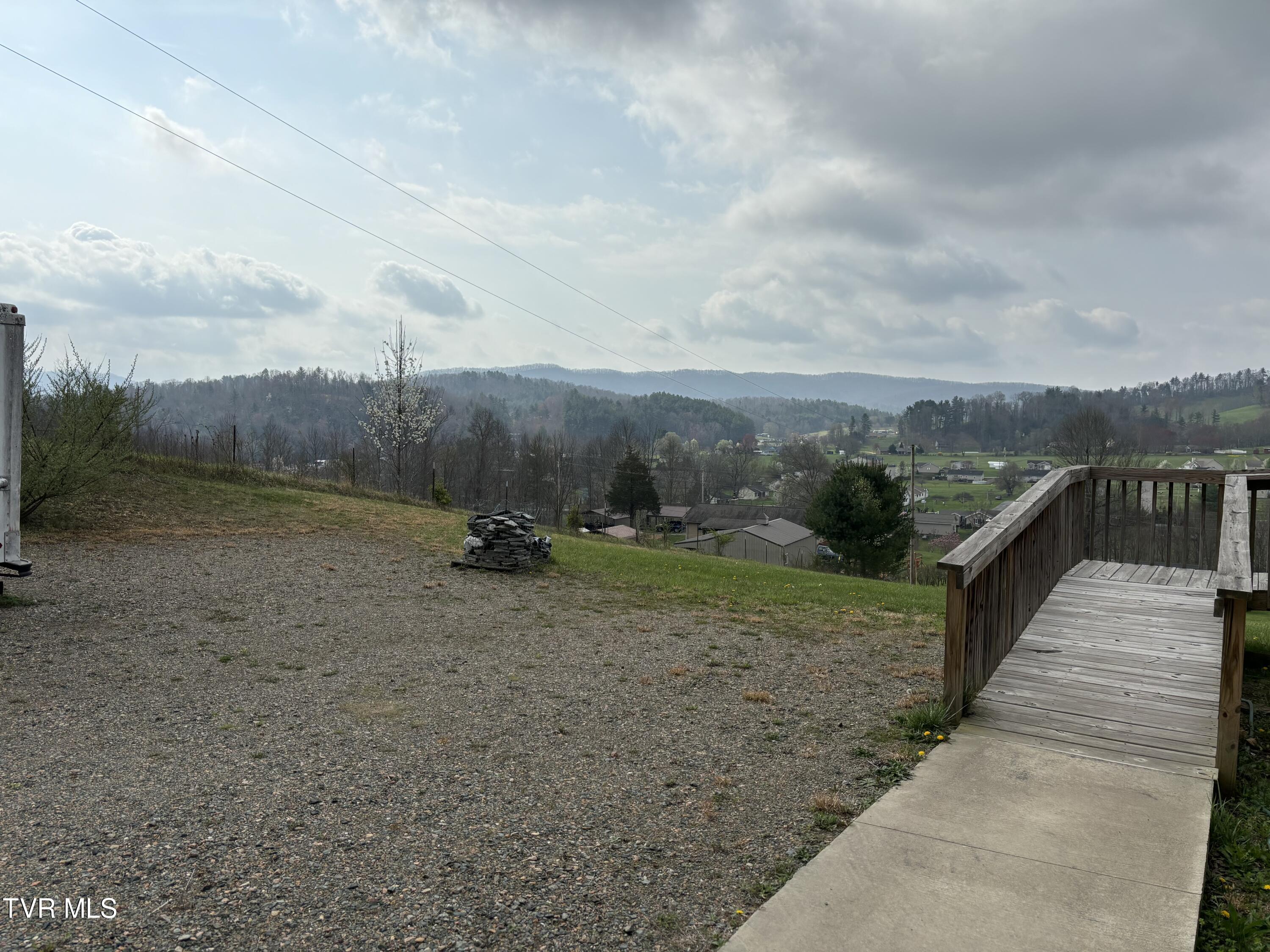124 Tom Phillippi Road Property Photo 8