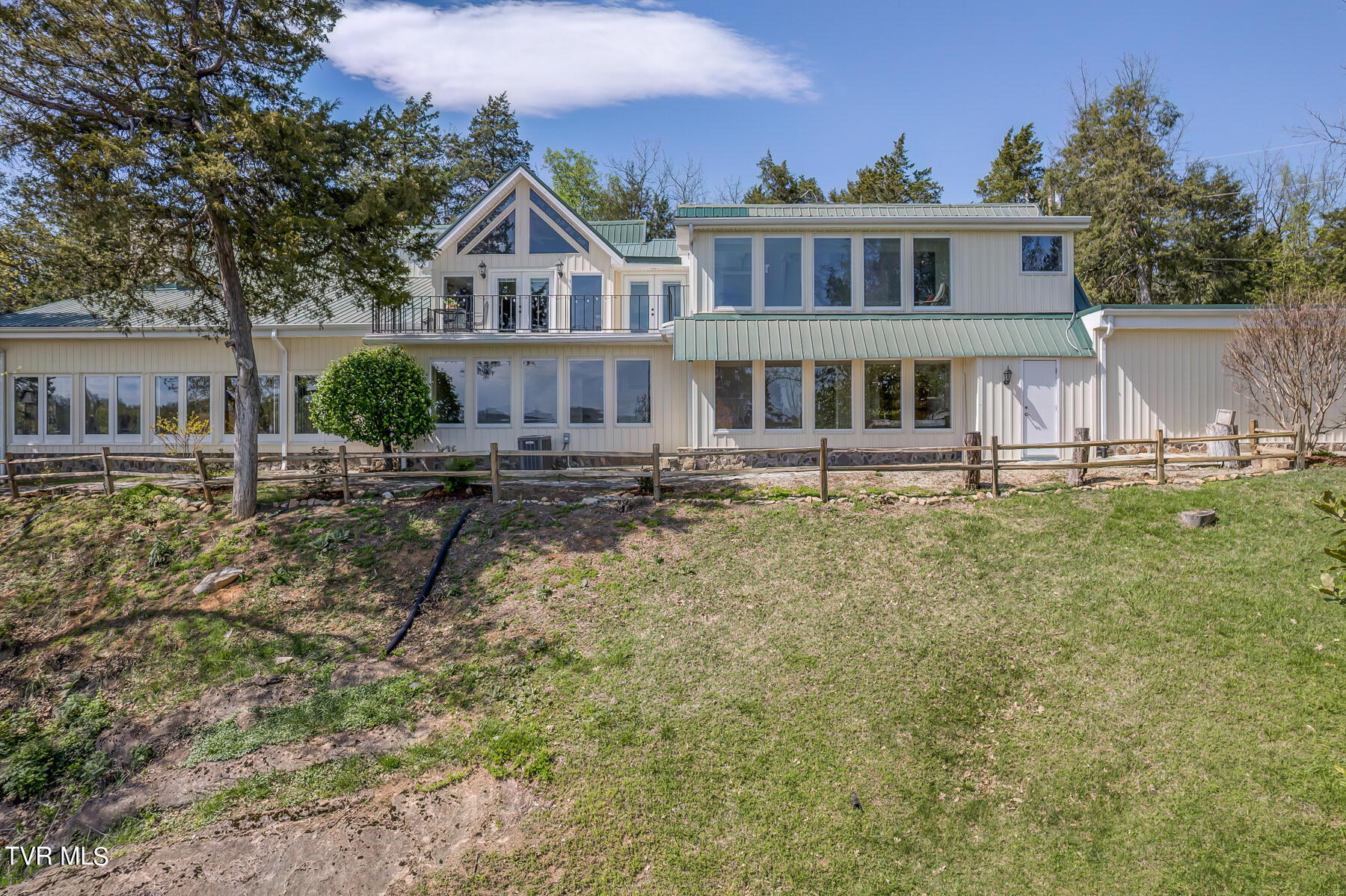 651 Rangewood Road Property Photo 4