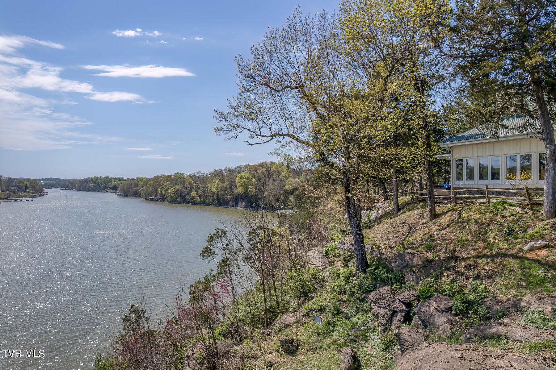 651 Rangewood Road Property Photo 8
