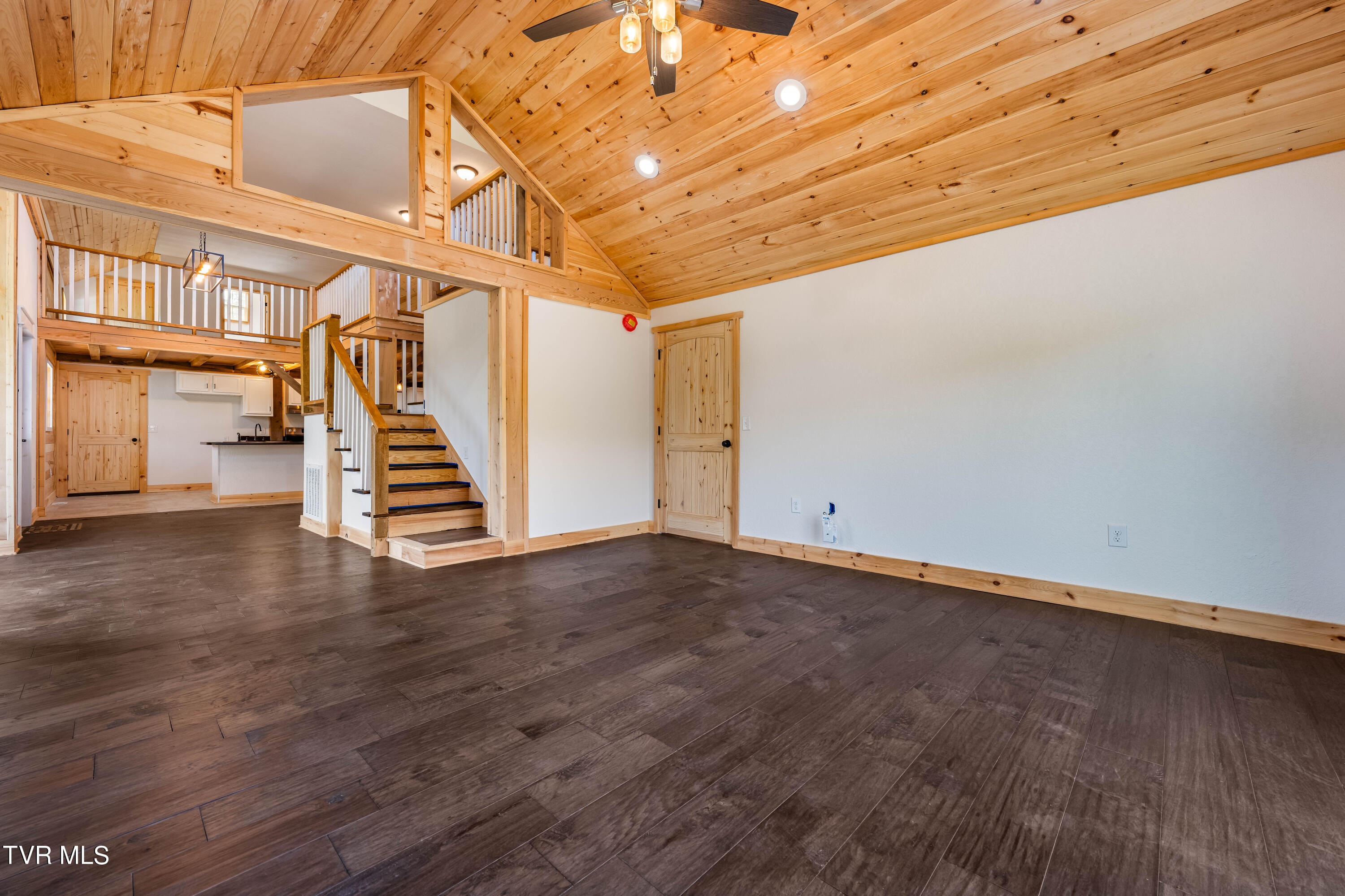 1005 Campbell Road Property Photo 9