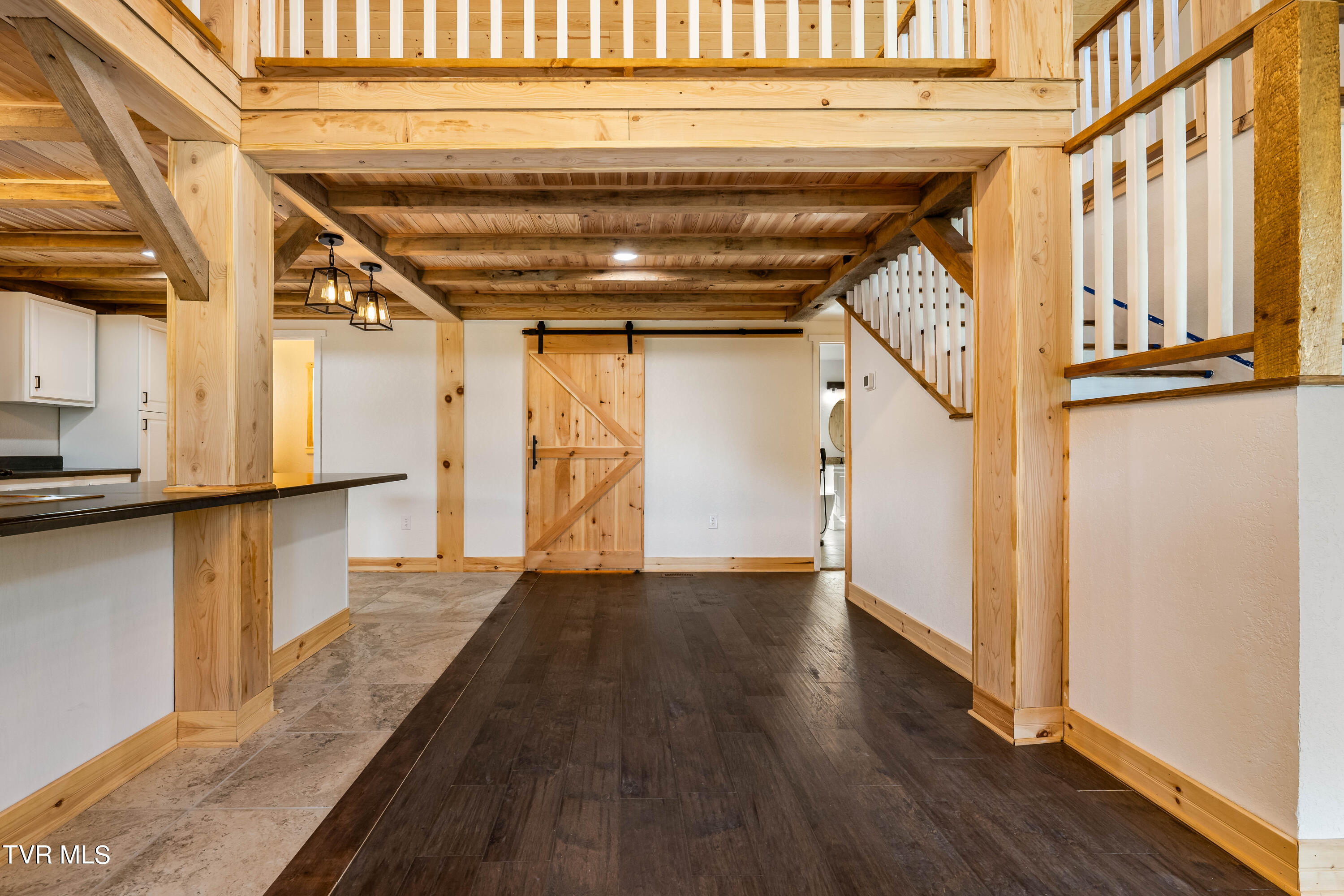 1005 Campbell Road Property Photo 12