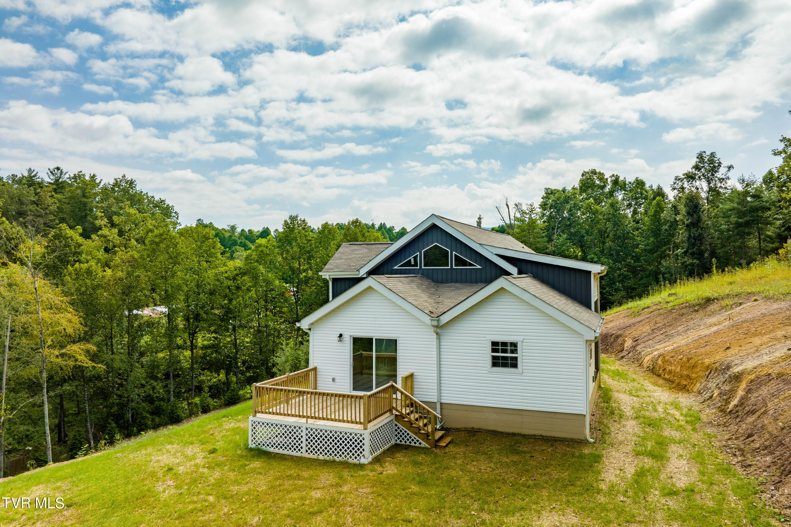 1005 Campbell Road Property Photo 40