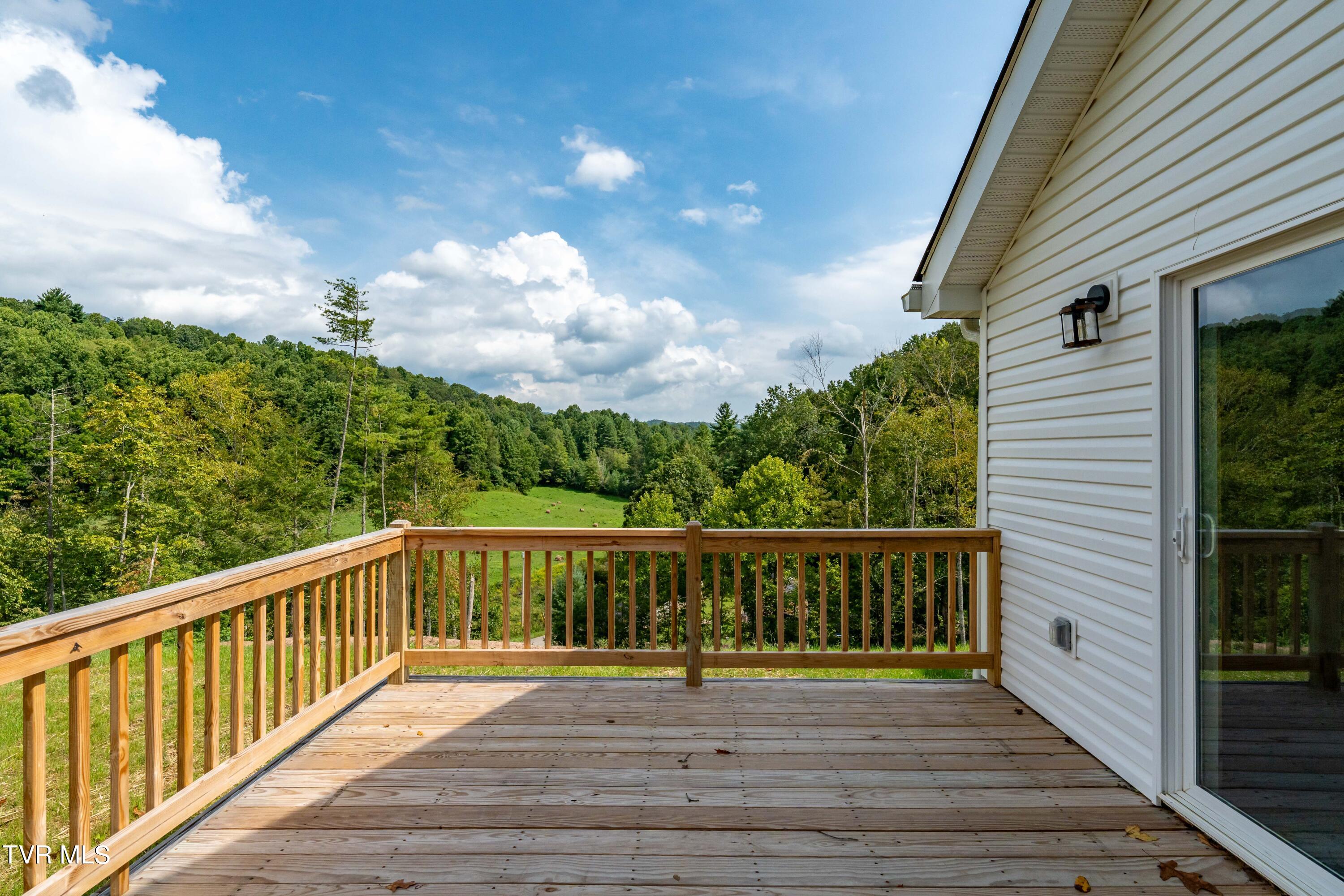 1005 Campbell Road Property Photo 43