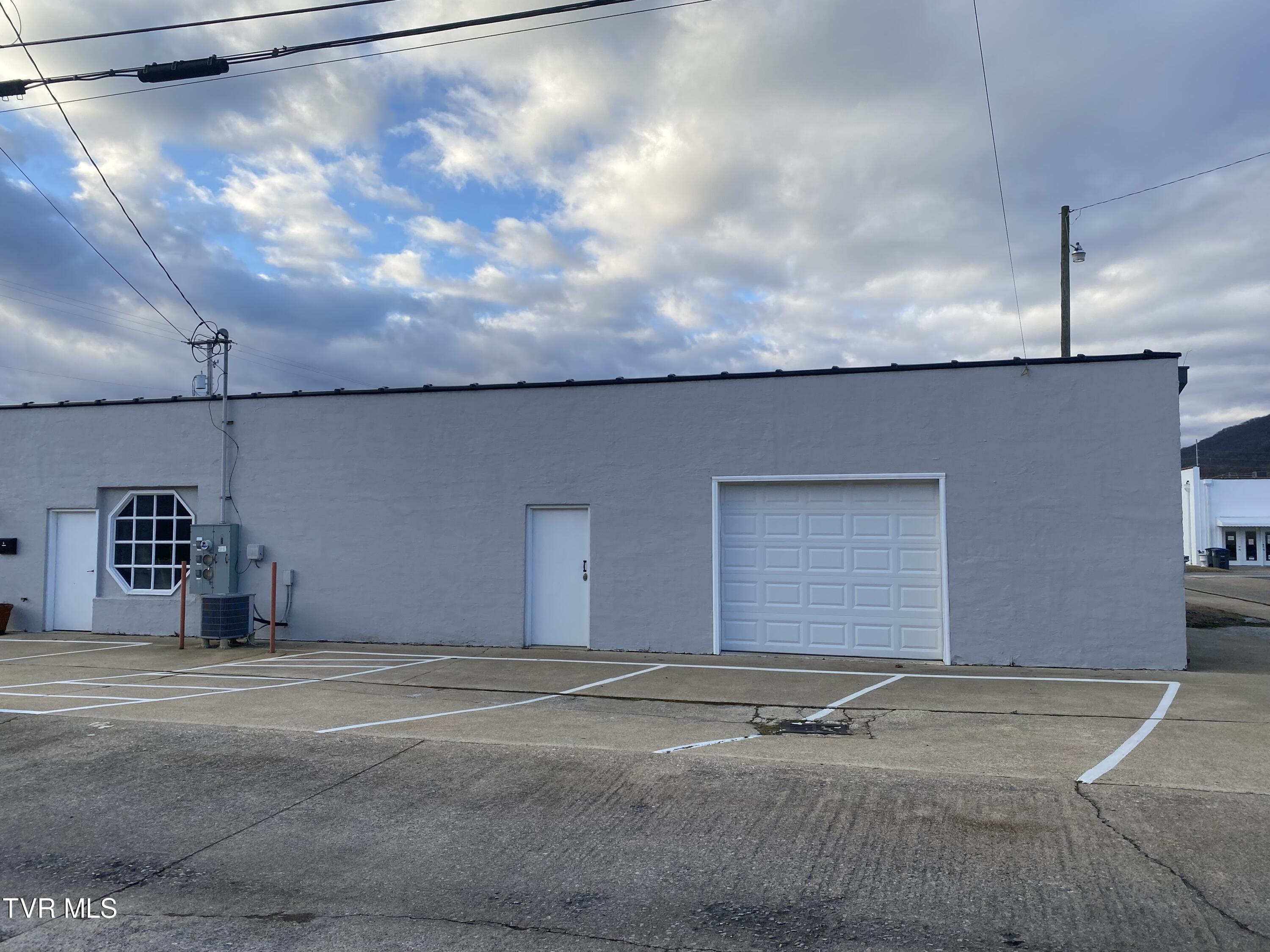 226 Wexler Street Property Photo 8