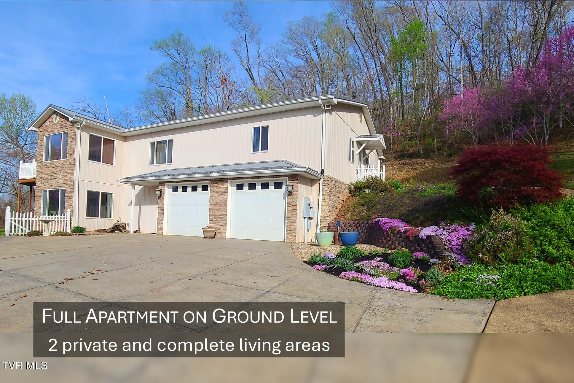 113 Old Stoney Loop Property Photo 1