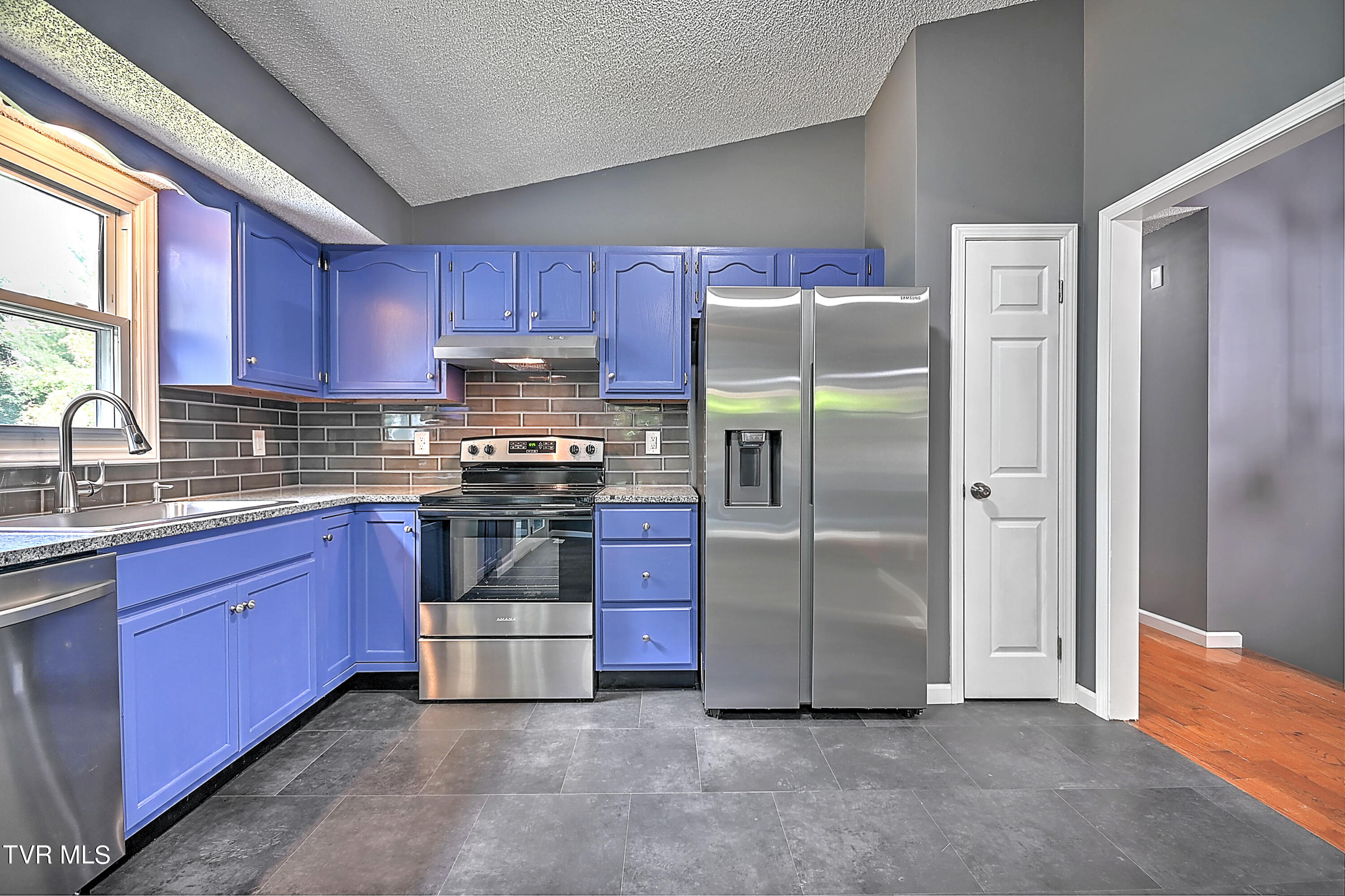 3829 Ridgeline Drive Property Photo 15
