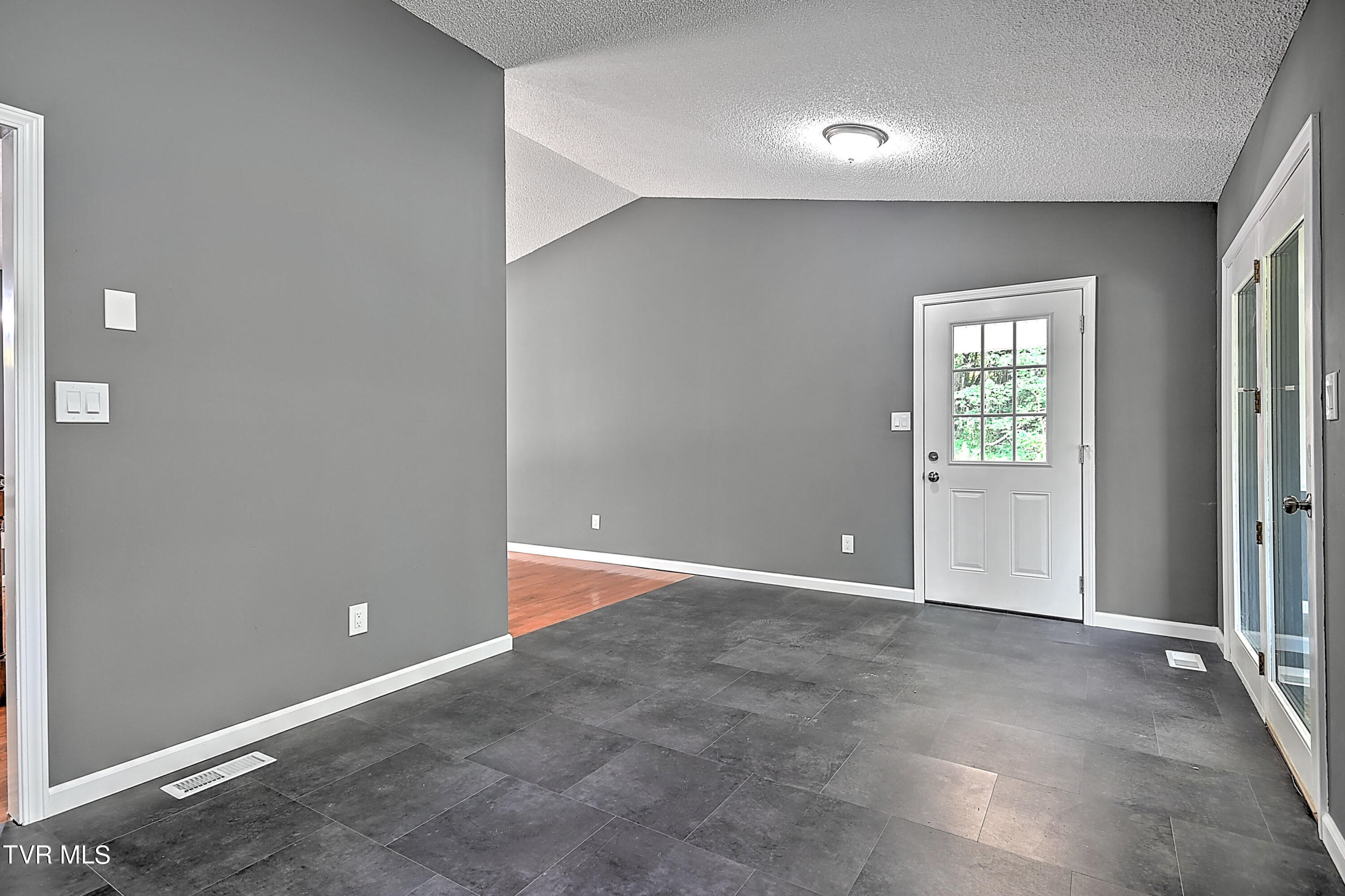 3829 Ridgeline Drive Property Photo 16