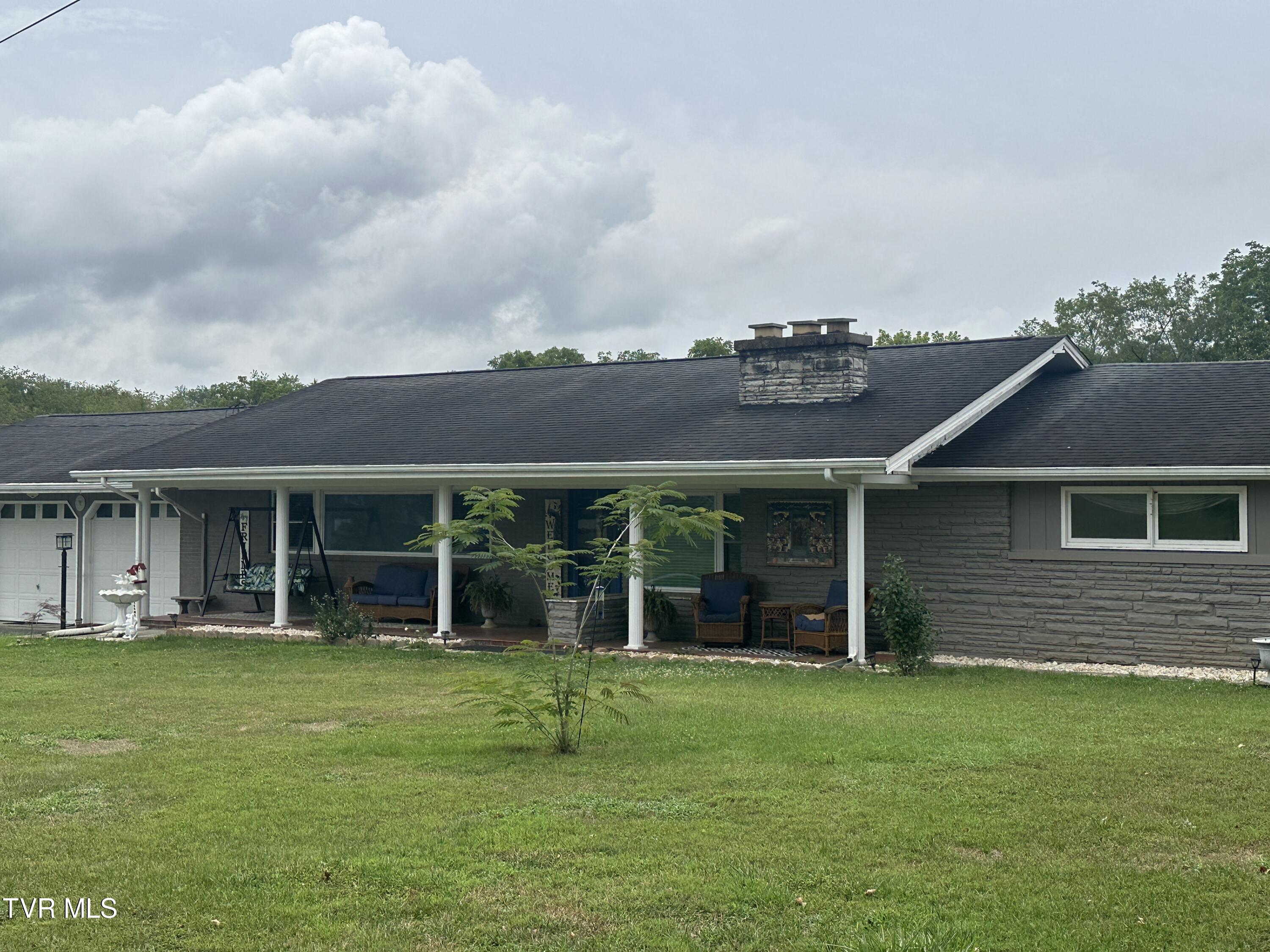 64 Salyer Drive Property Photo 4