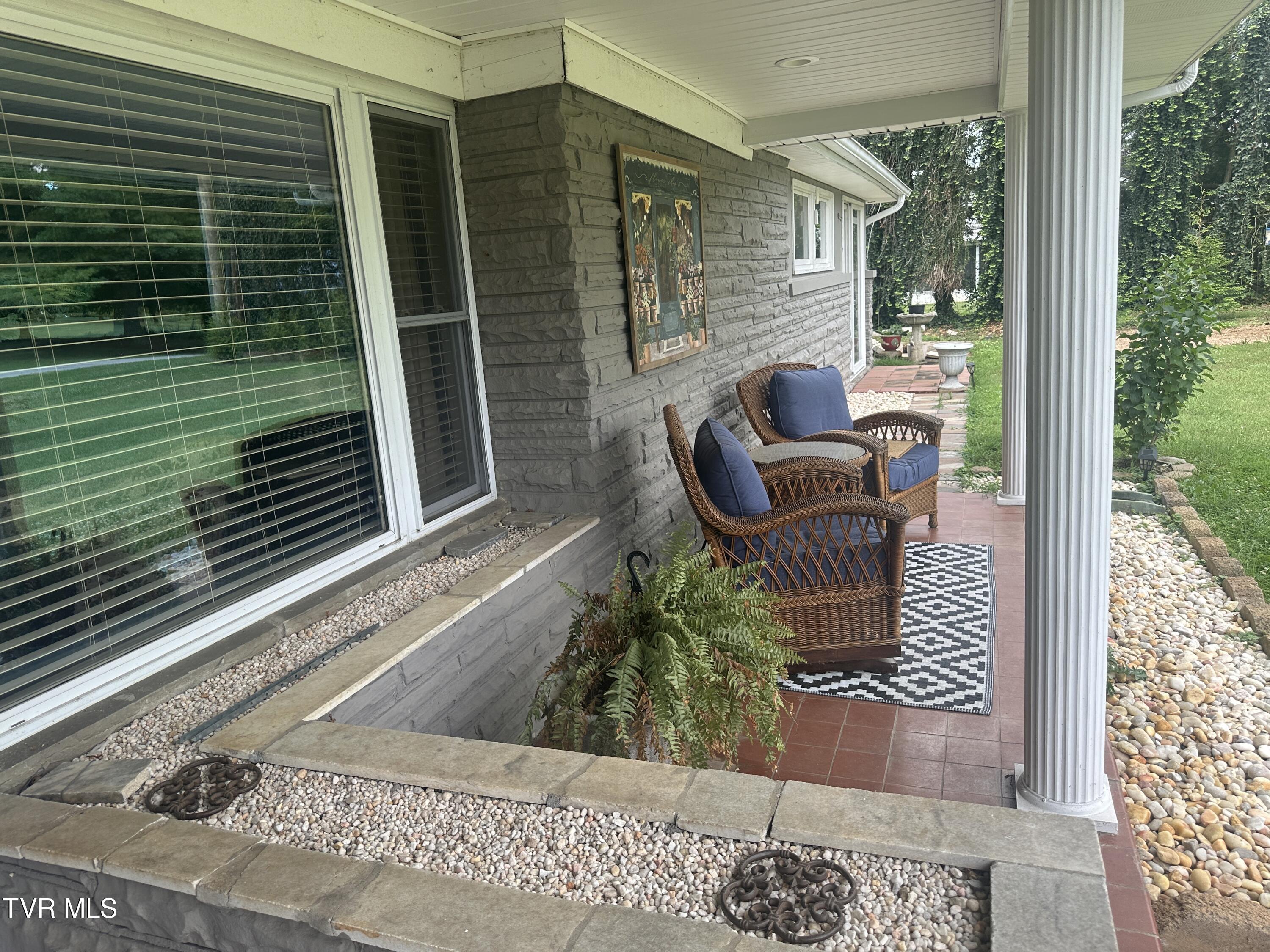 64 Salyer Drive Property Photo 5
