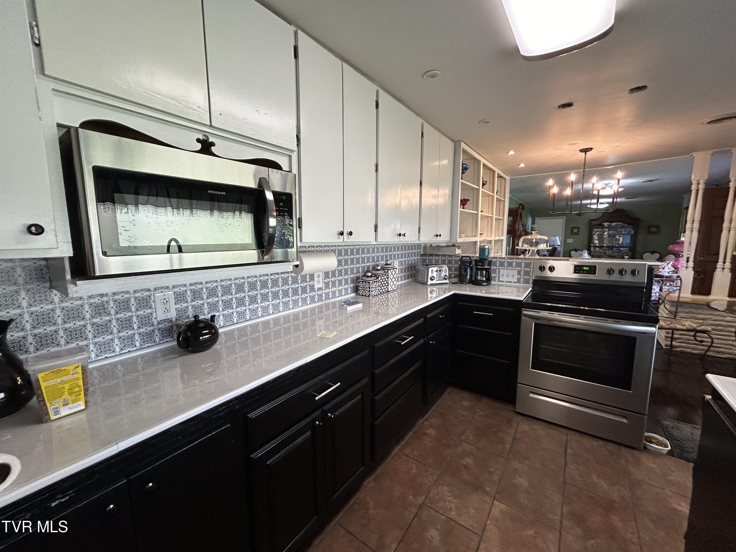 64 Salyer Drive Property Photo 10