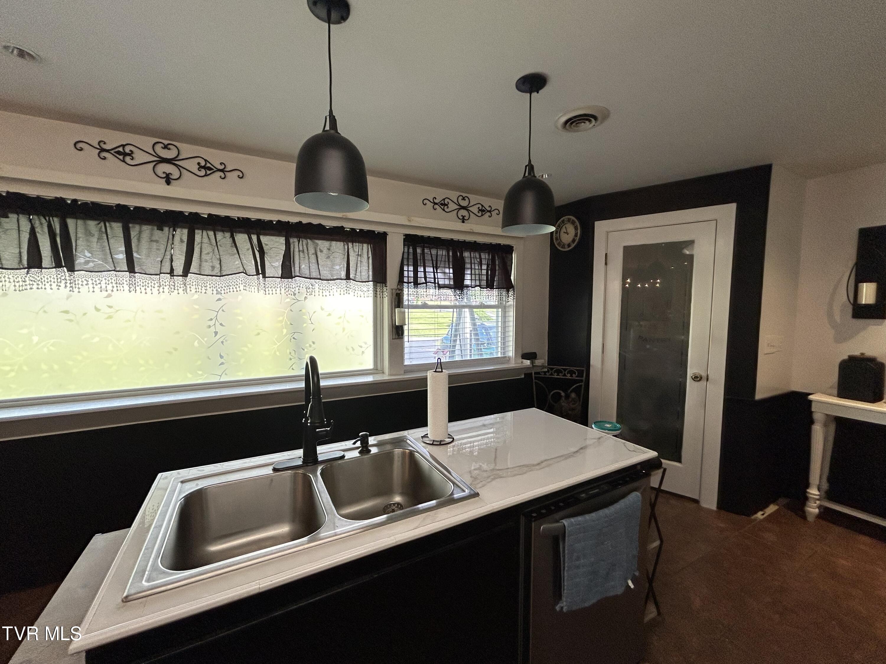 64 Salyer Drive Property Photo 11