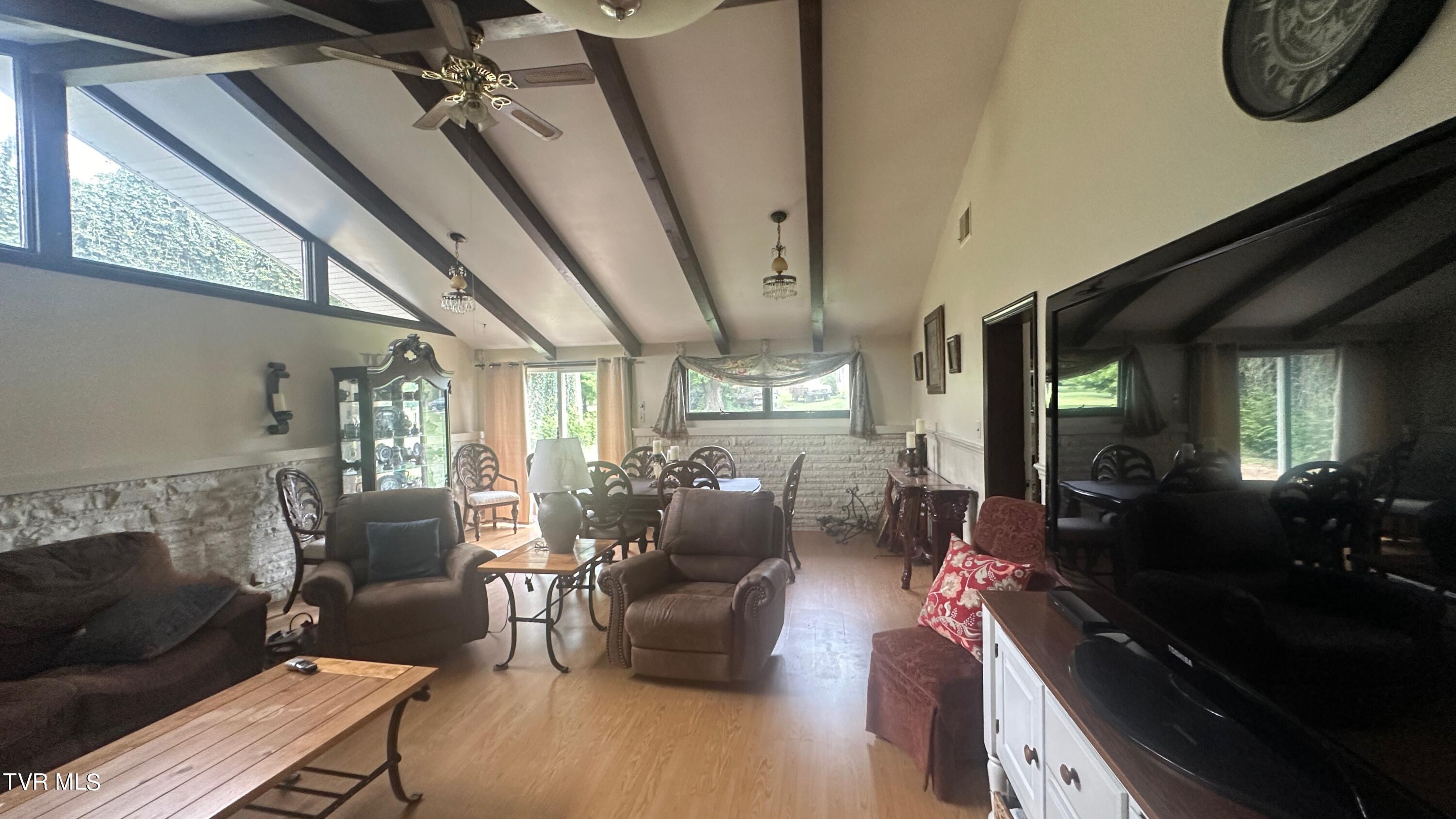 64 Salyer Drive Property Photo 17