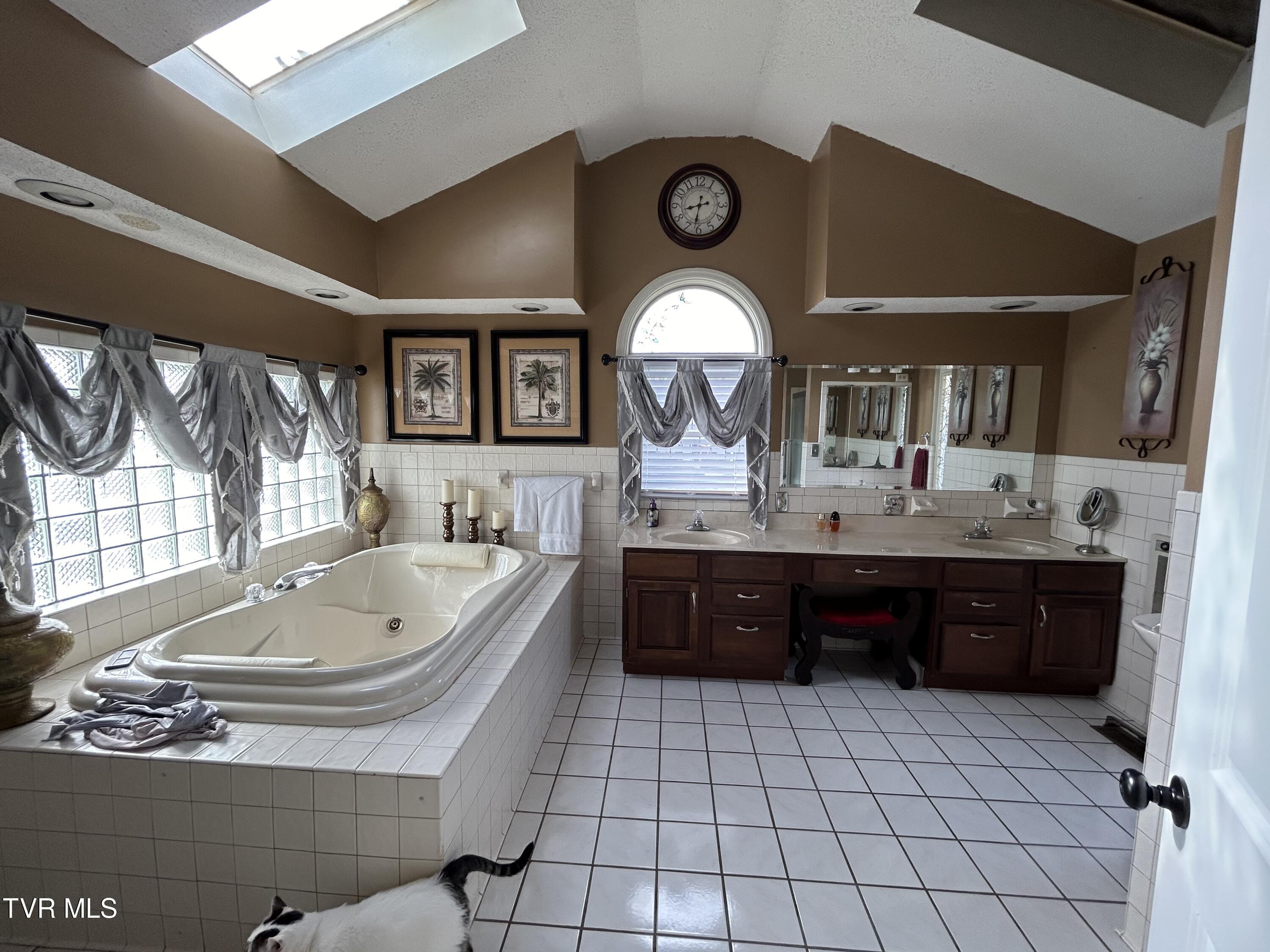 64 Salyer Drive Property Photo 56