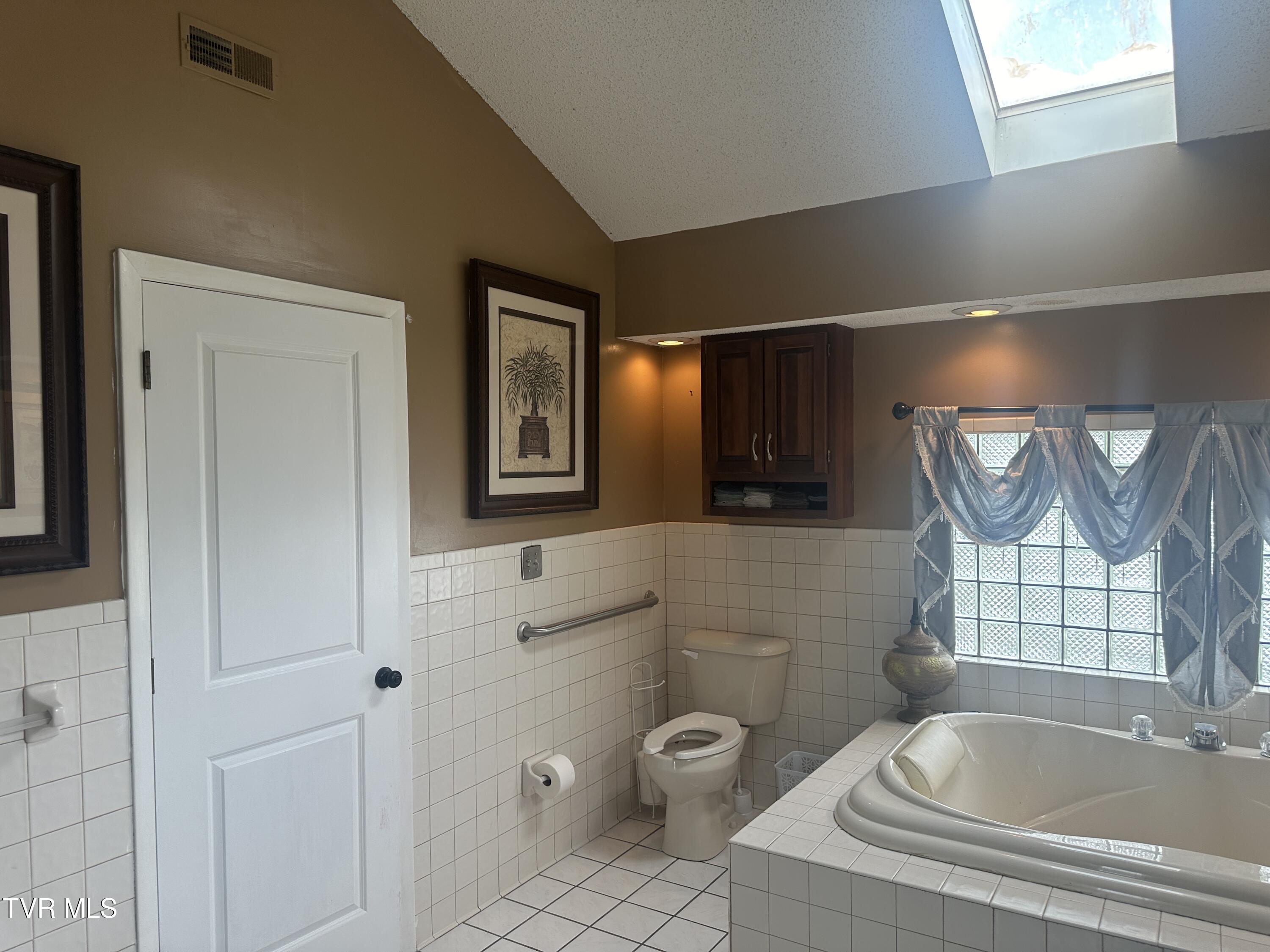 64 Salyer Drive Property Photo 57